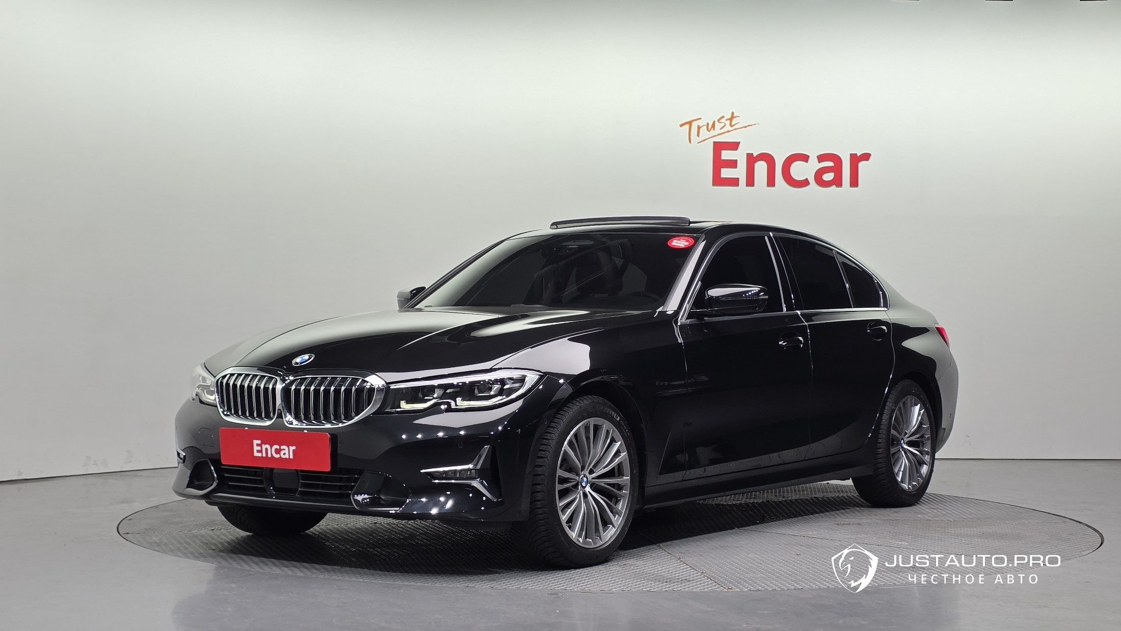 Автомобиль BMW 3-Series