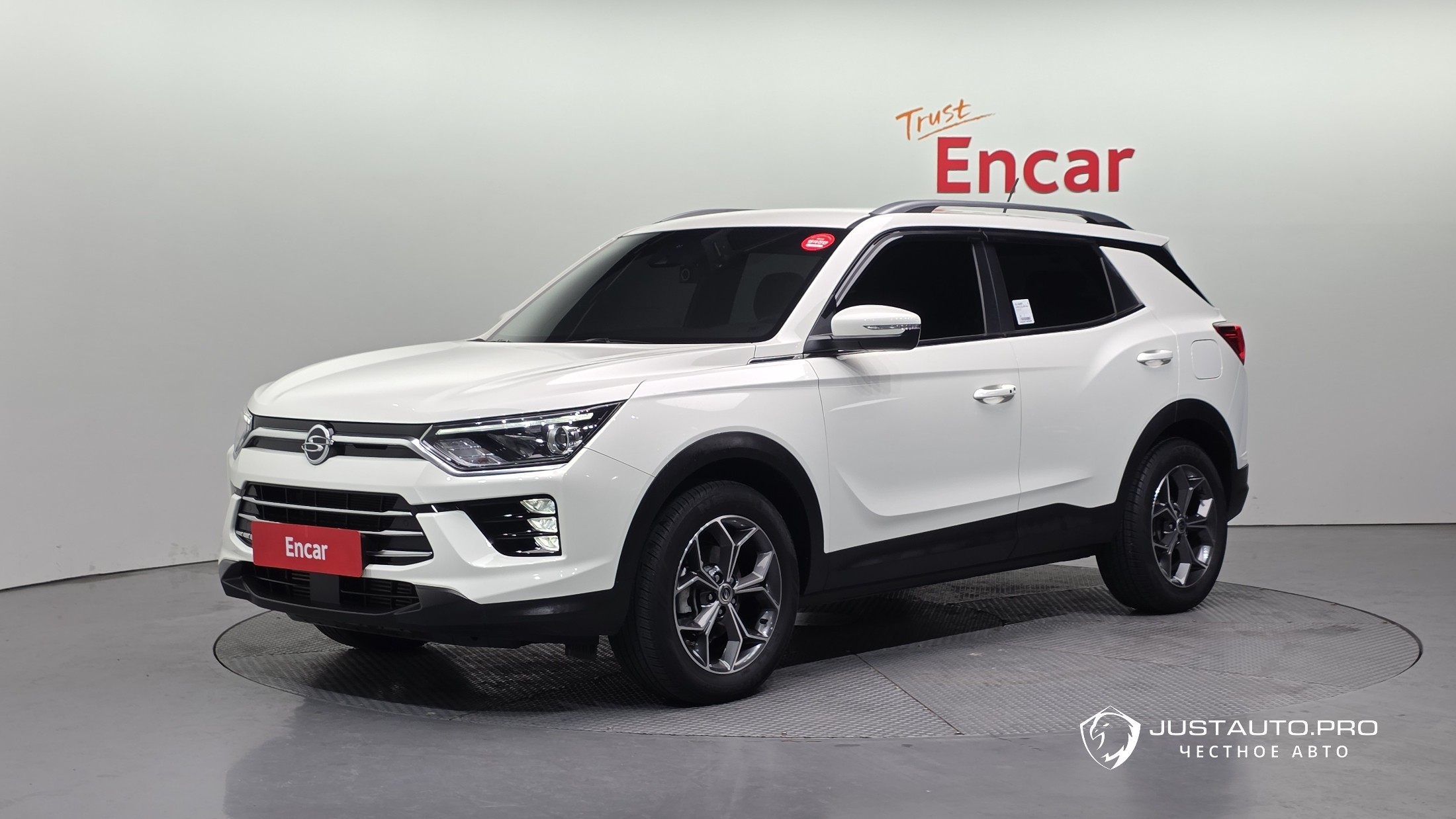 Автомобиль KG_Mobility_Ssangyong KORANDO