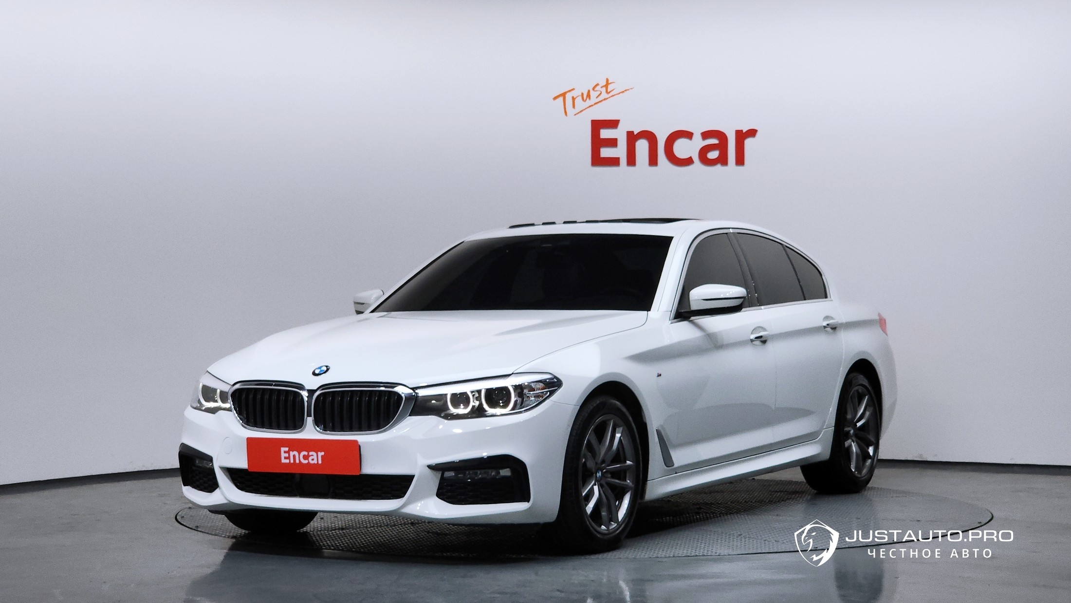 Автомобиль BMW 5-Series