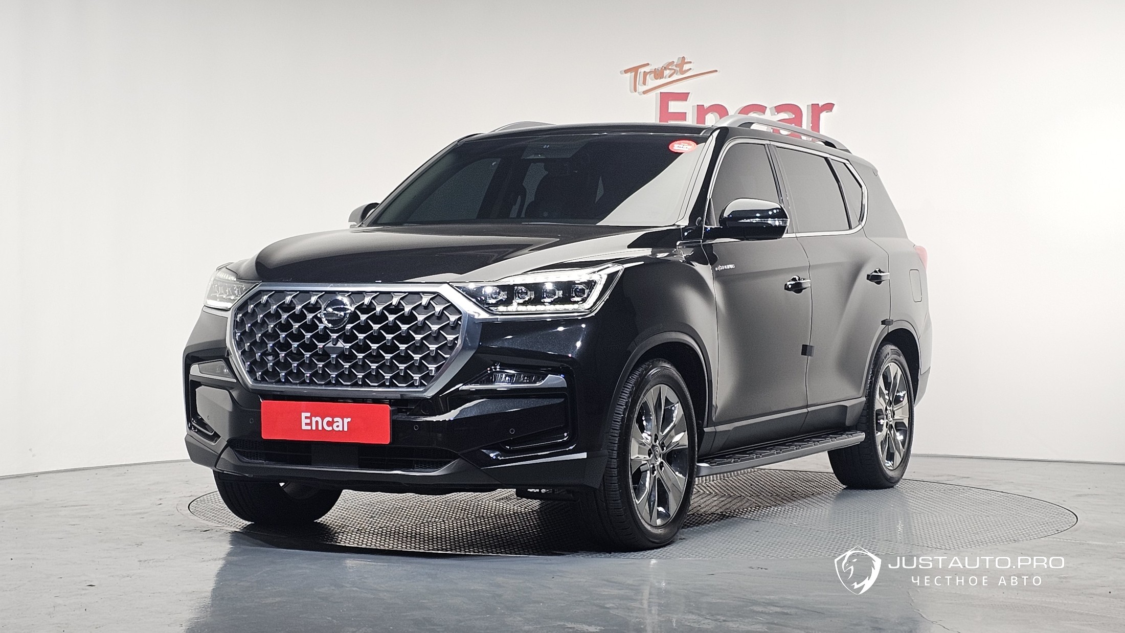 Автомобиль KG_Mobility_Ssangyong Rexton