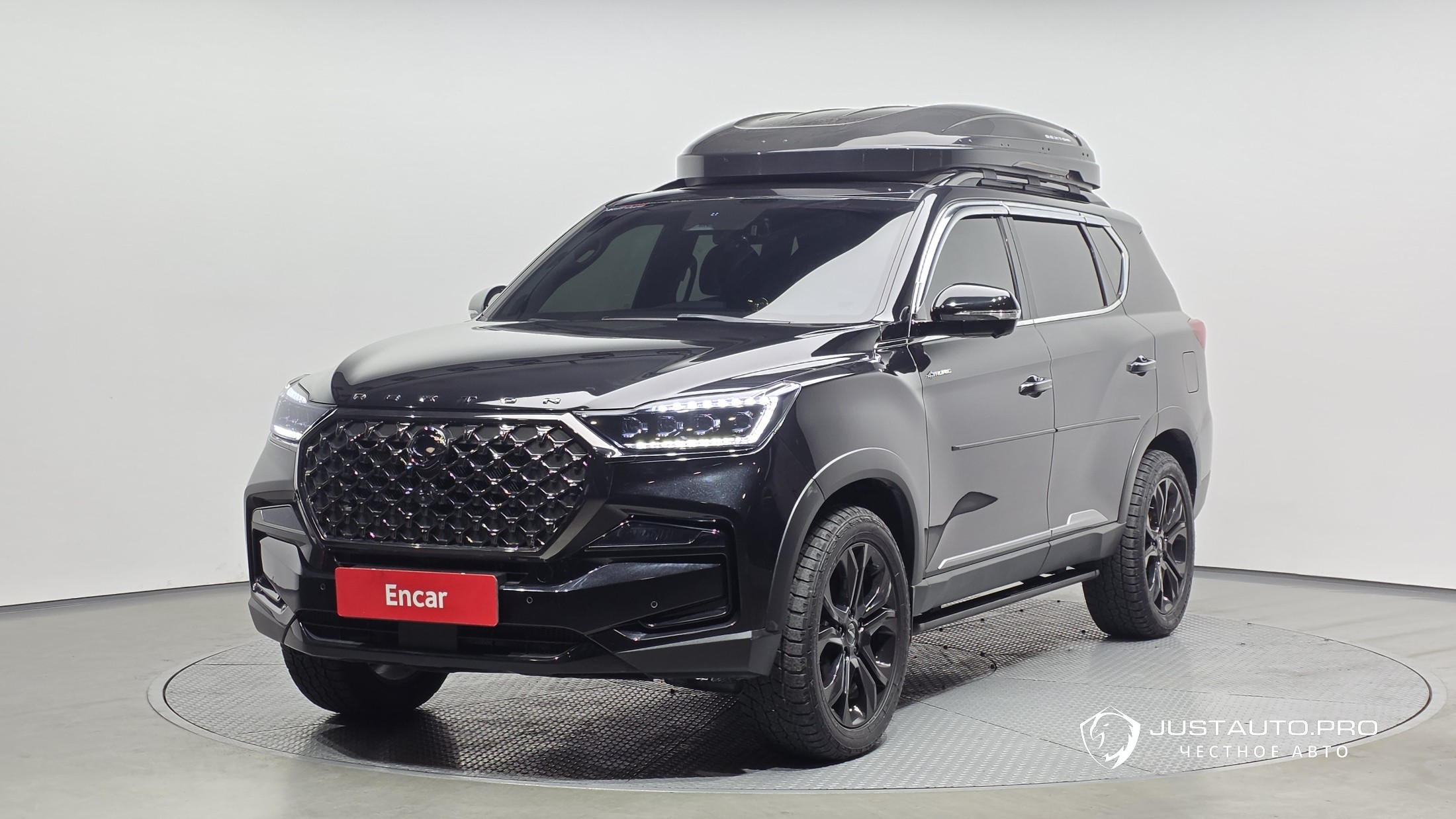 Автомобиль KG_Mobility_Ssangyong Rexton