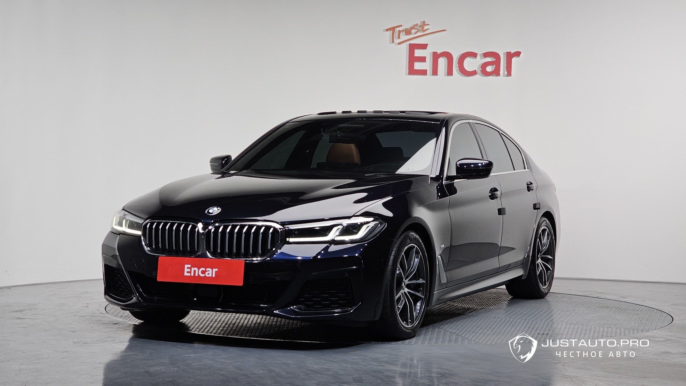 Автомобиль BMW 5-Series