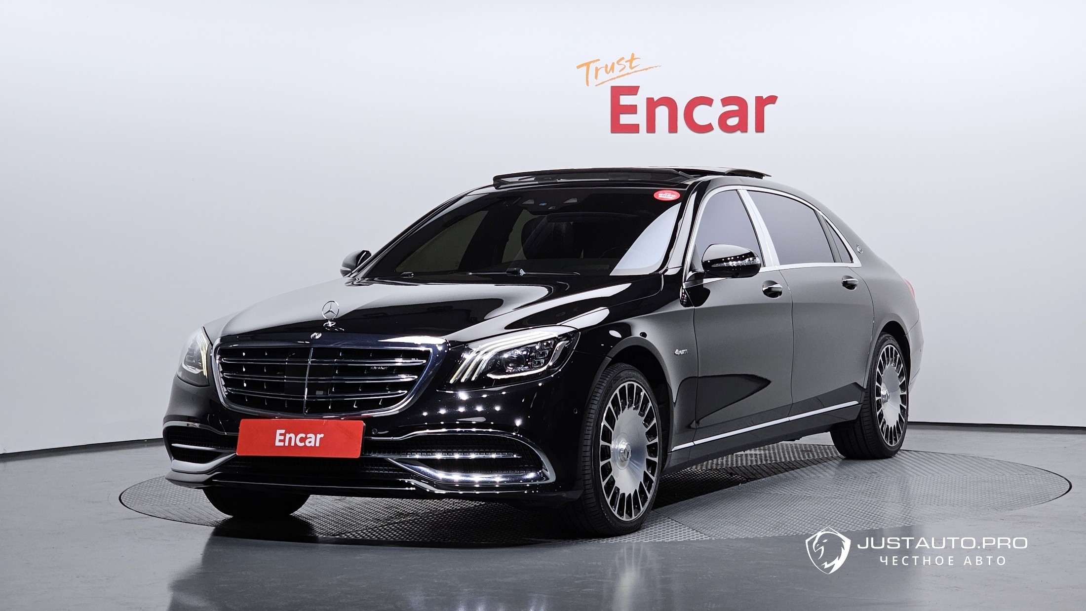 Автомобиль Mercedes-Benz S-Class