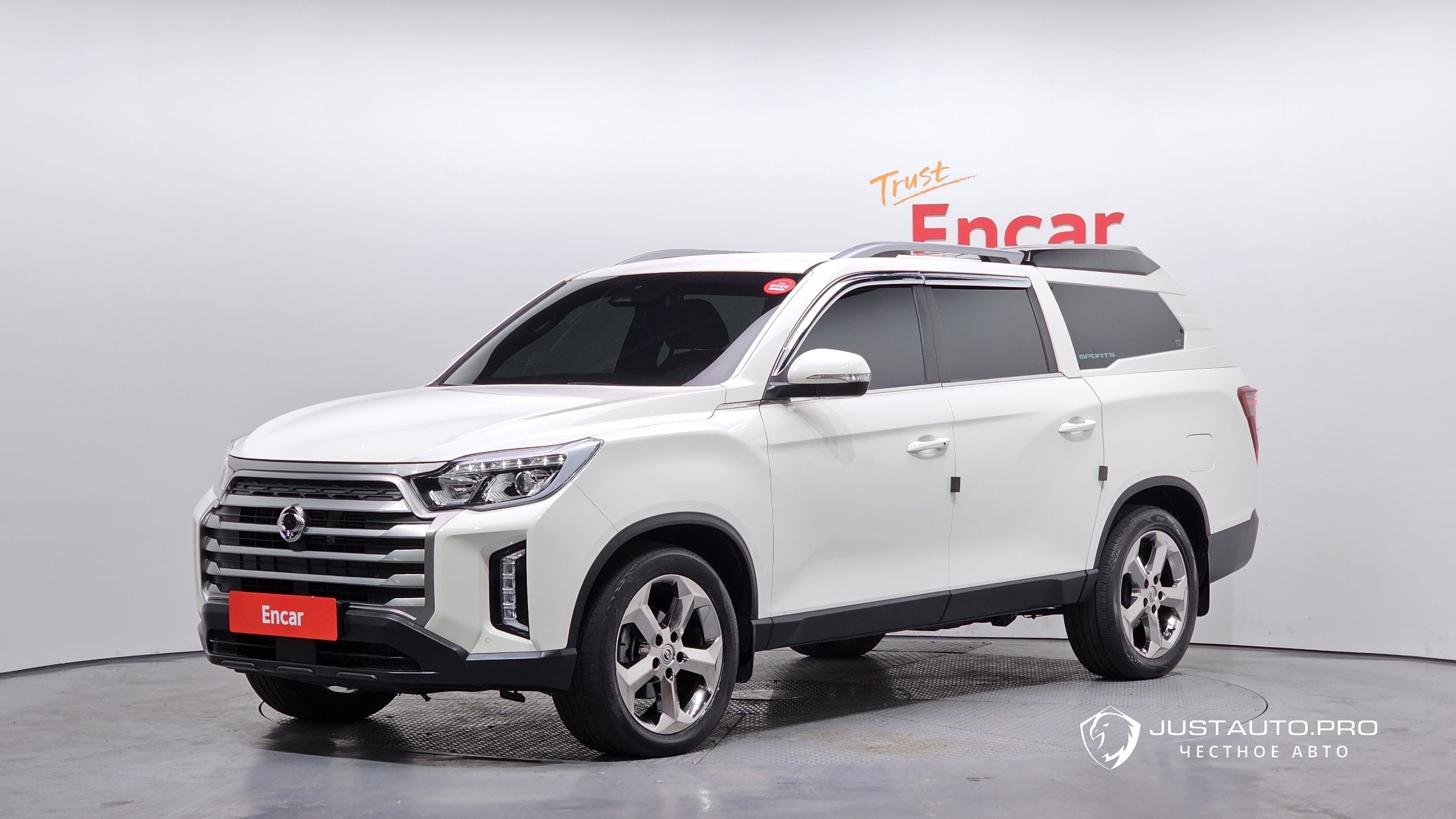 Автомобиль KG_Mobility_Ssangyong Rexton