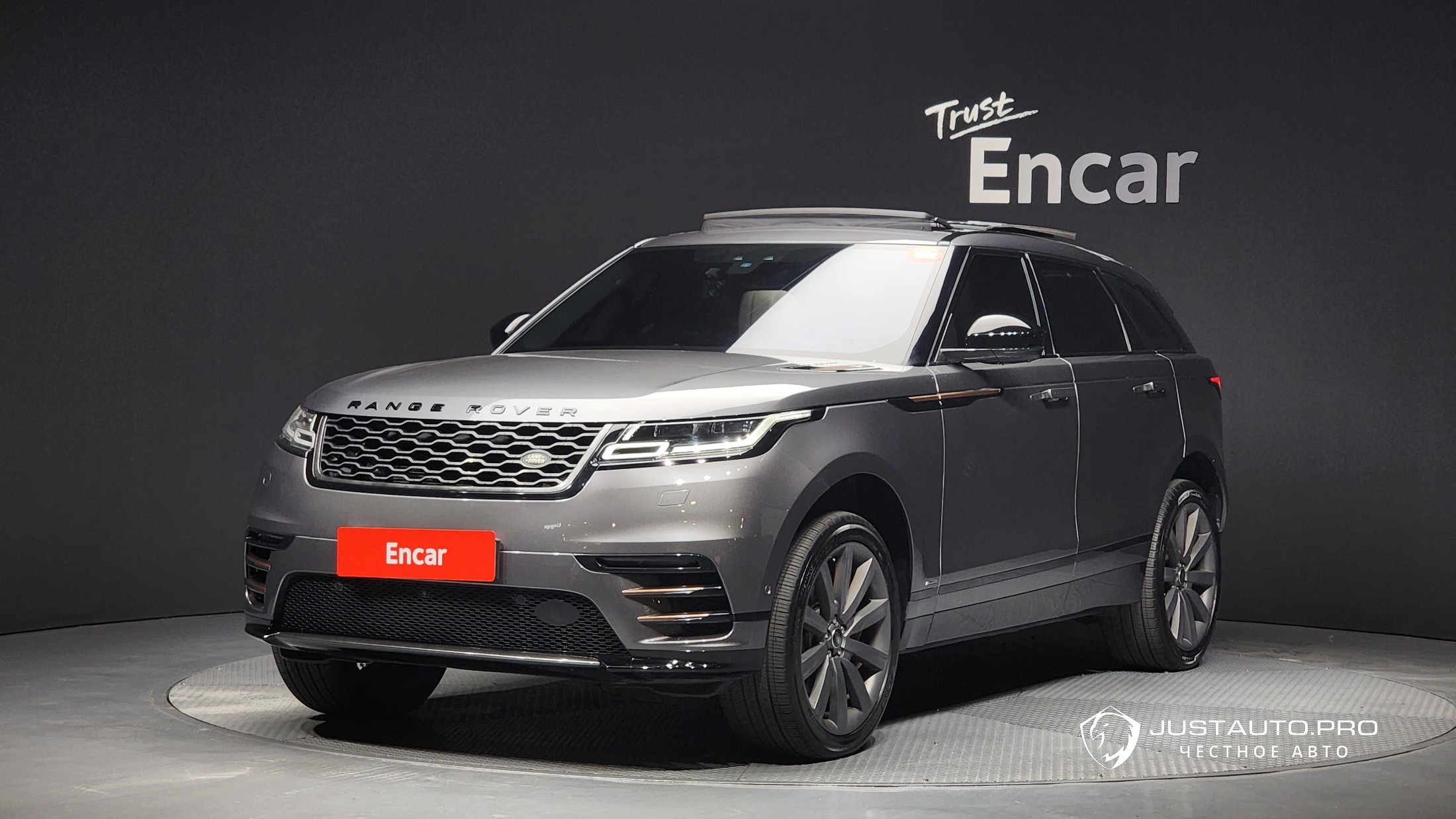 Автомобиль Land Rover Range Rover Velar