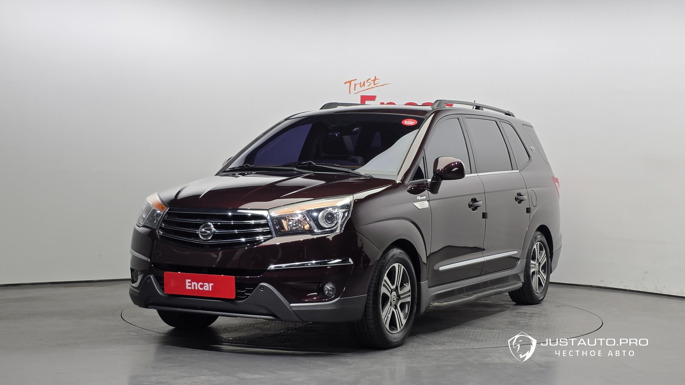 Автомобиль KG_Mobility_Ssangyong KORANDO