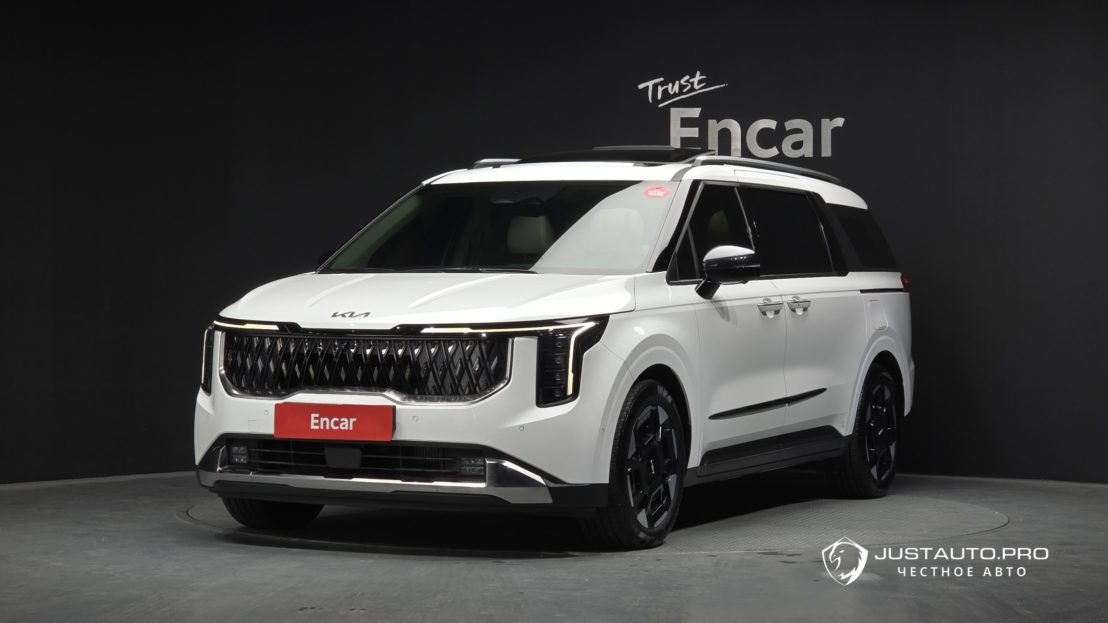 Автомобиль Kia Canival