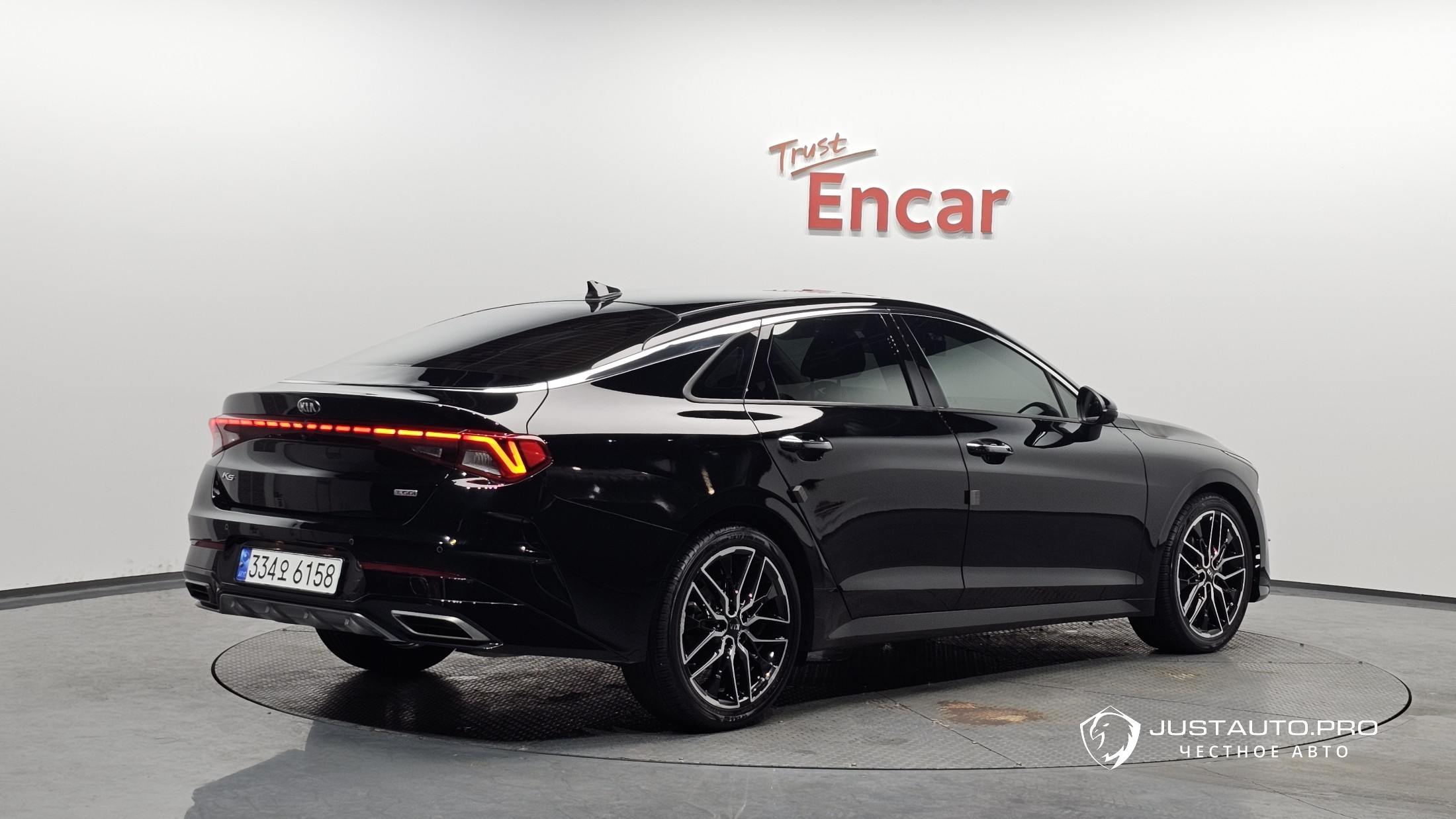 Автомобиль Kia K5