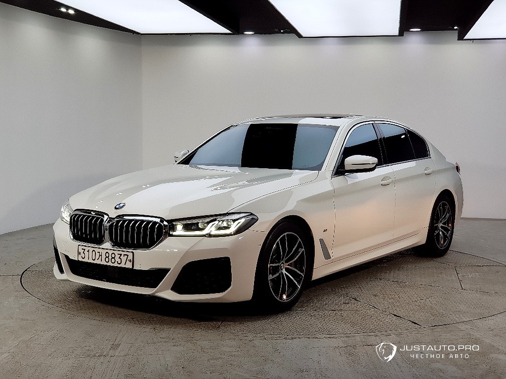 Автомобиль BMW 5-Series