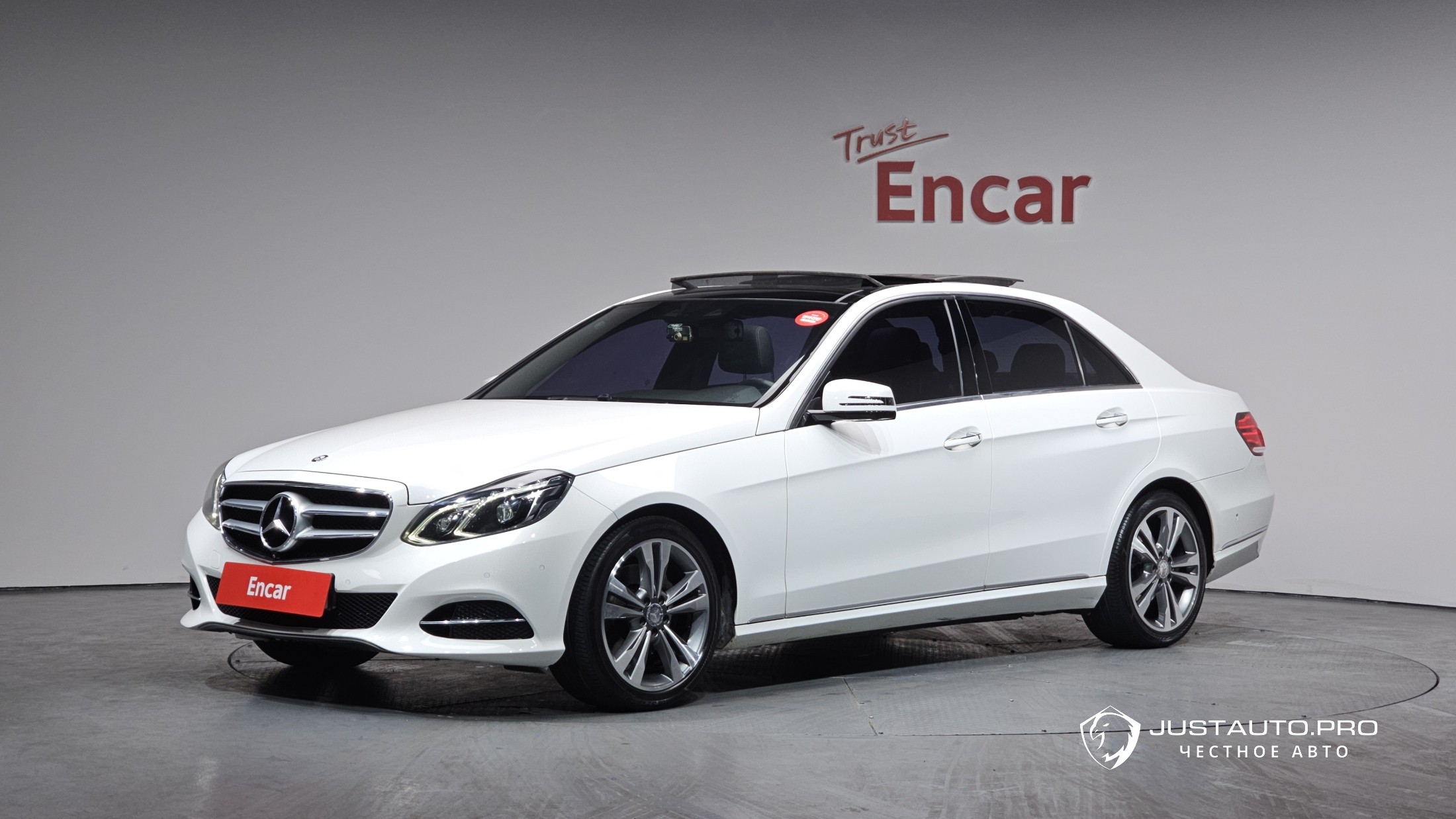 Автомобиль Mercedes-Benz E-Class