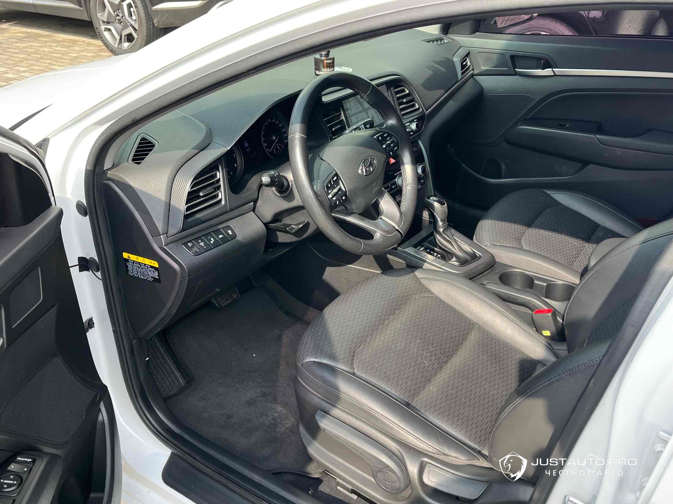 Автомобиль Hyundai AVANTE