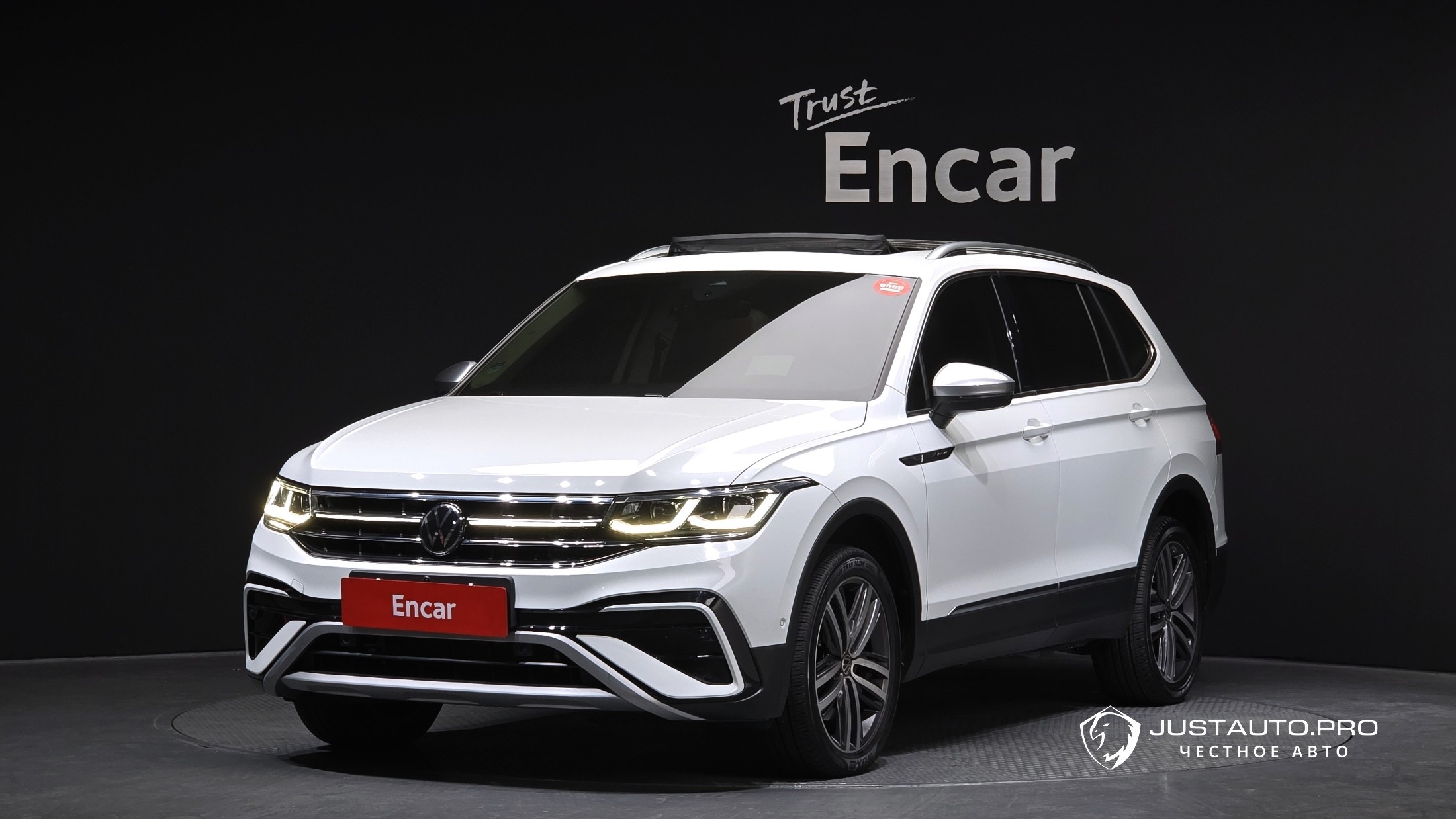 Автомобиль Volkswagen Tiguan