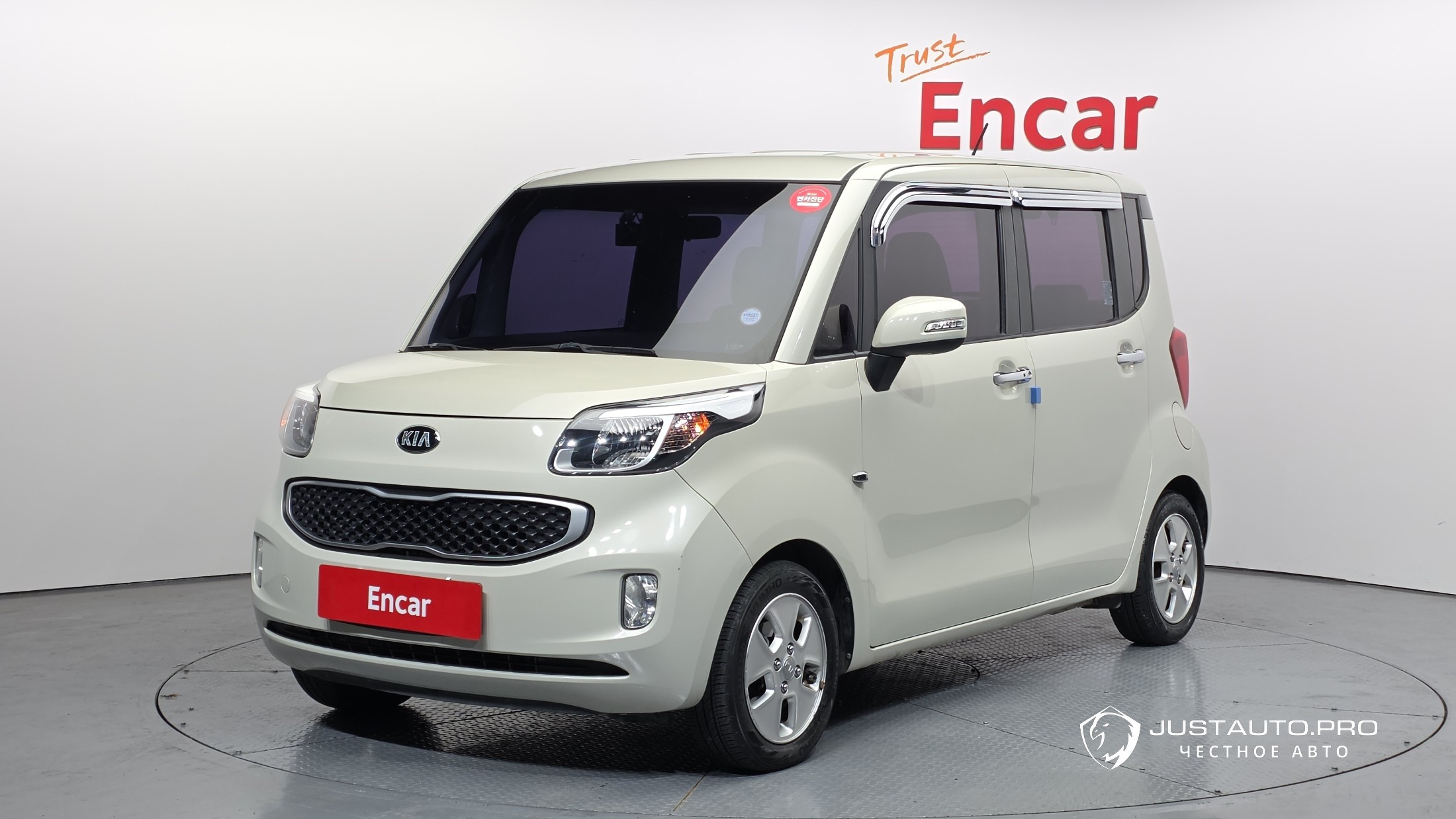 Автомобиль Kia RAY