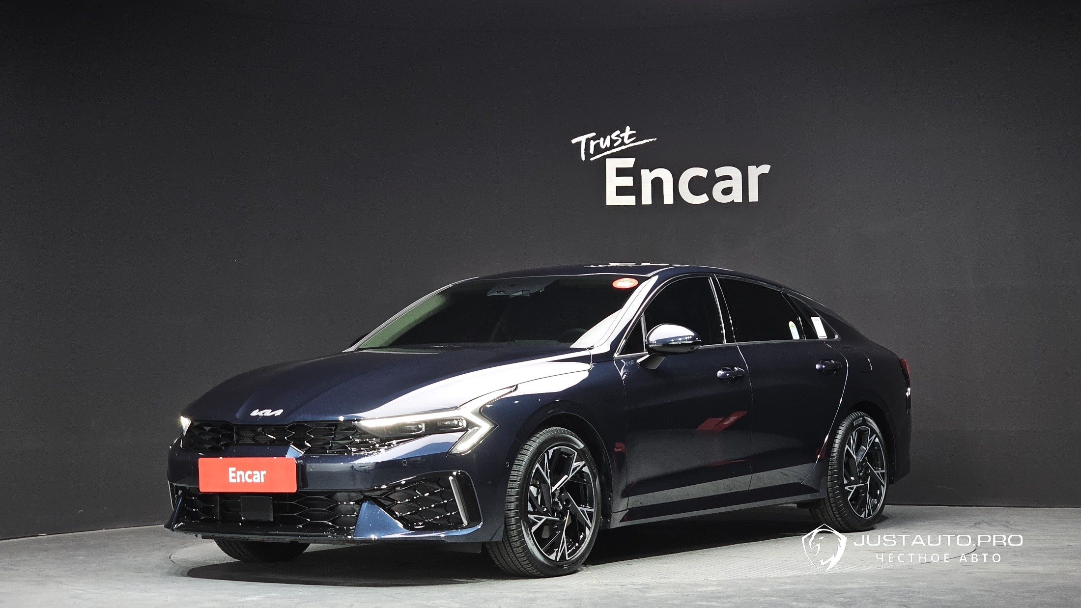 Автомобиль Kia K5