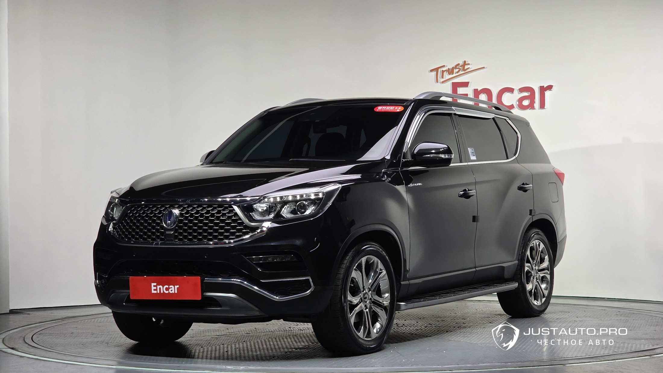 Автомобиль KG_Mobility_Ssangyong Rexton