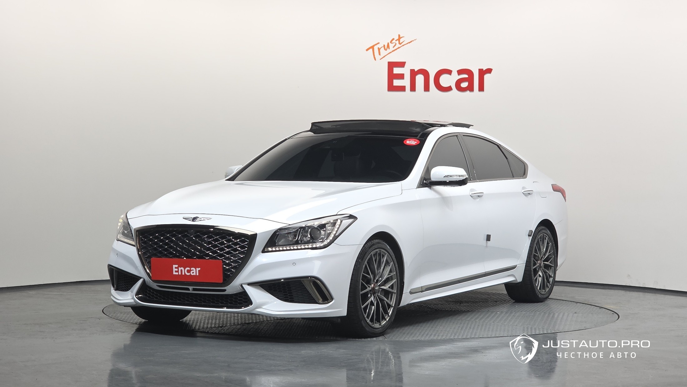 Автомобиль Genesis G80