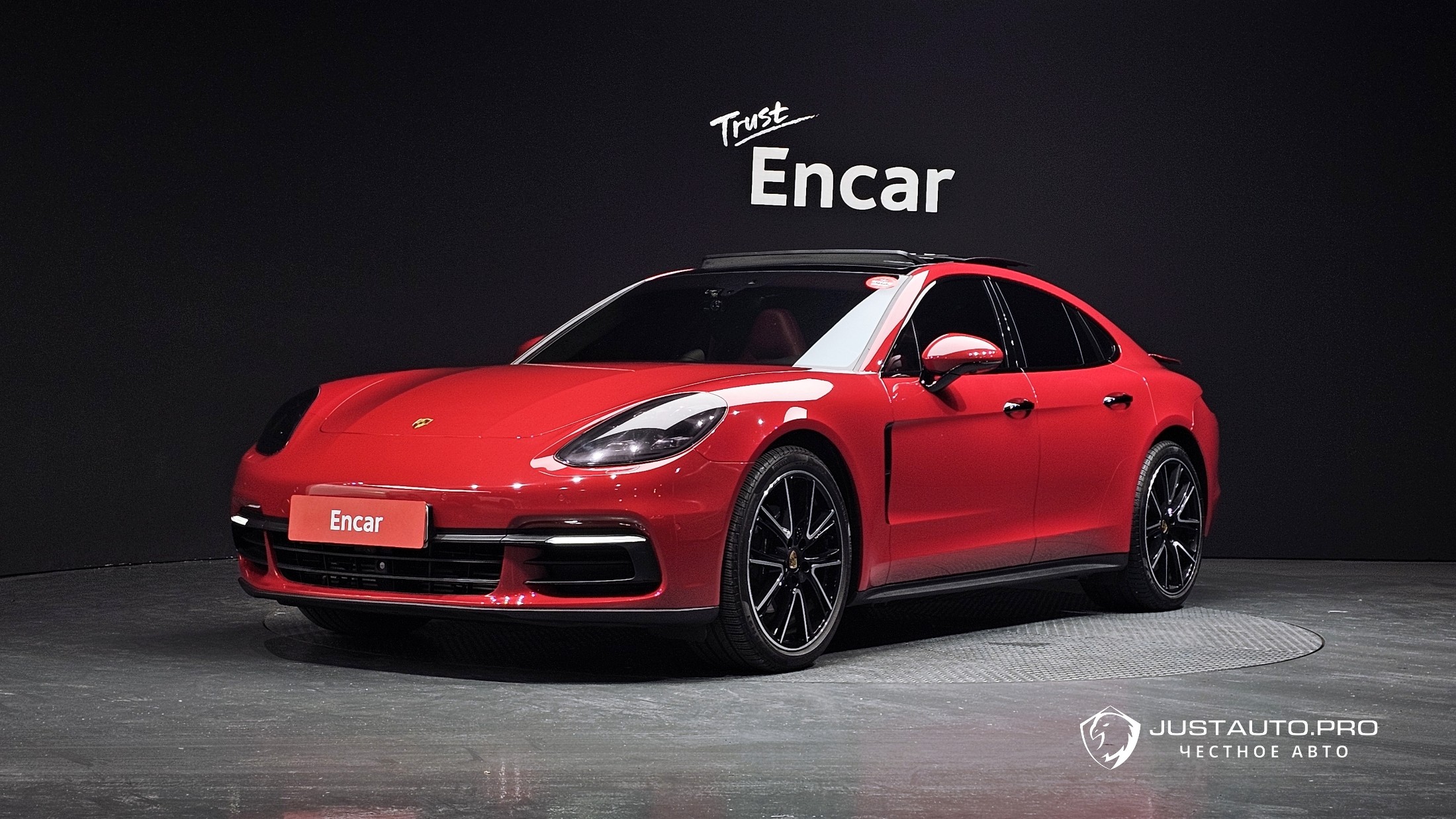 Автомобиль Porsche Panamera