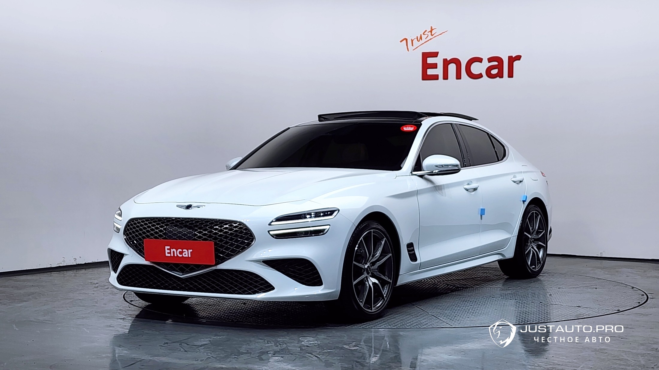 Автомобиль Genesis G70