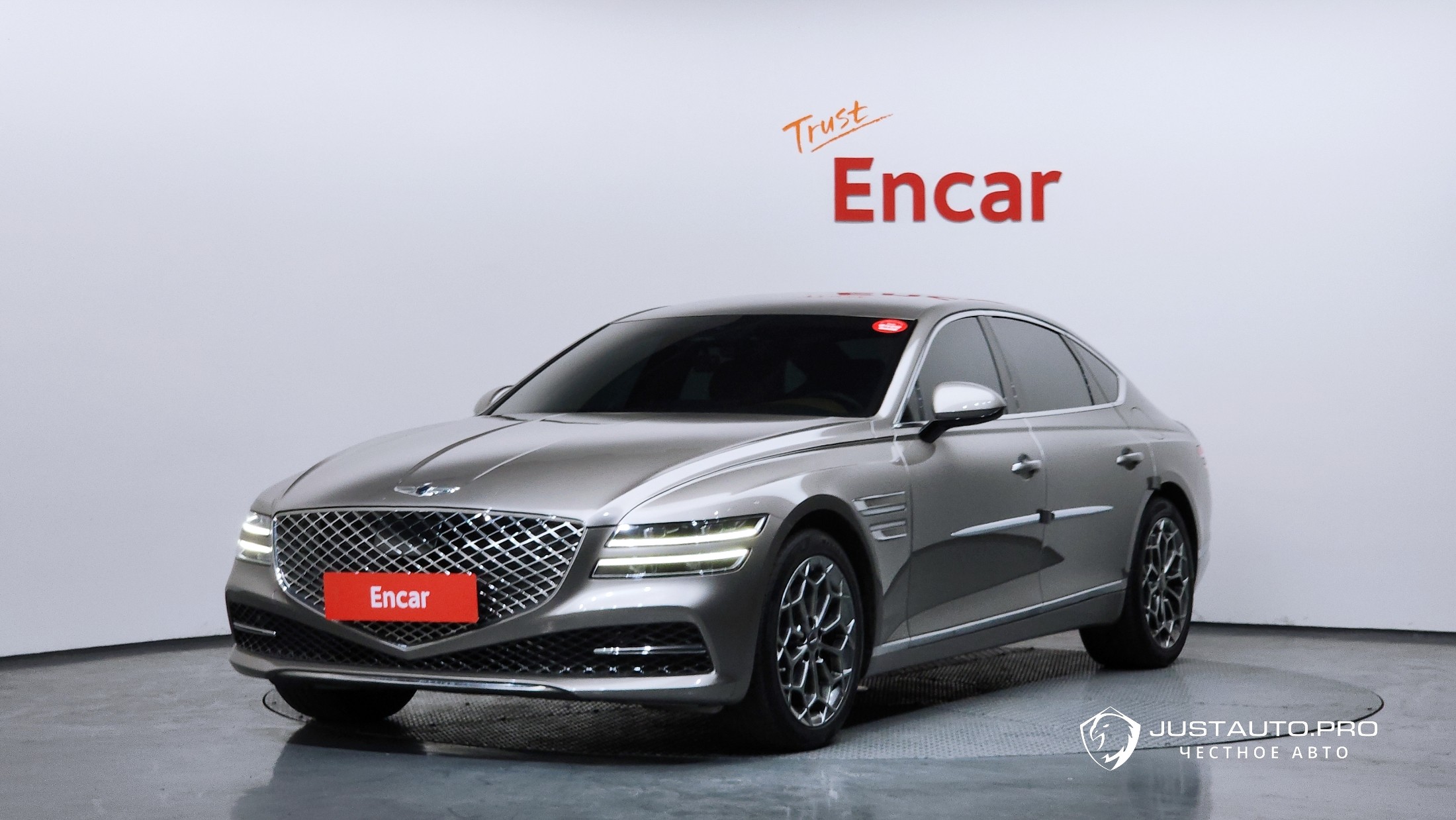 Автомобиль Genesis G80