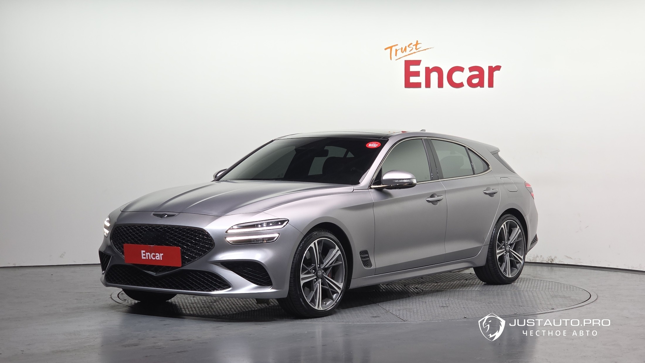 Автомобиль Genesis G70