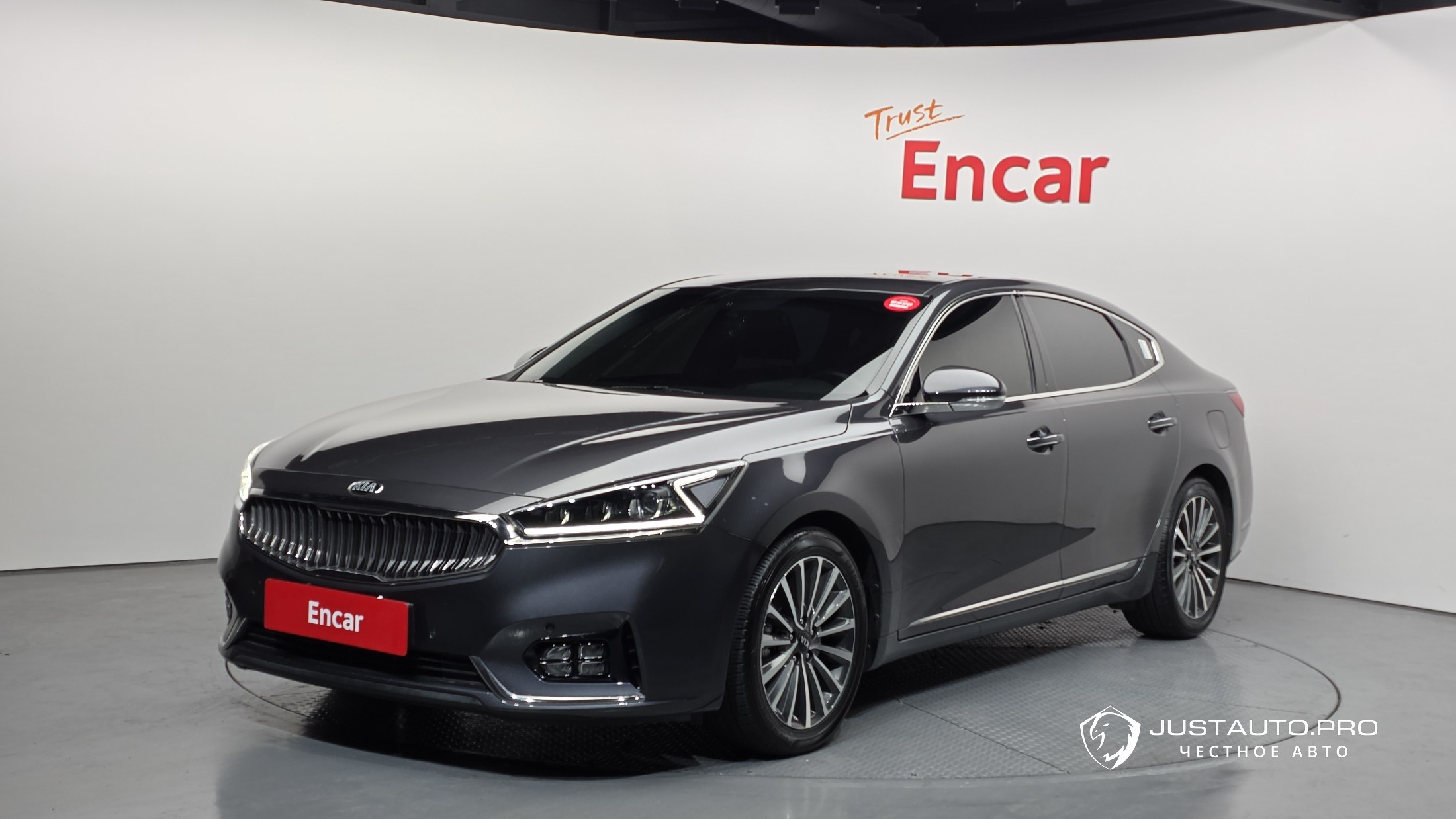 Автомобиль Kia K7