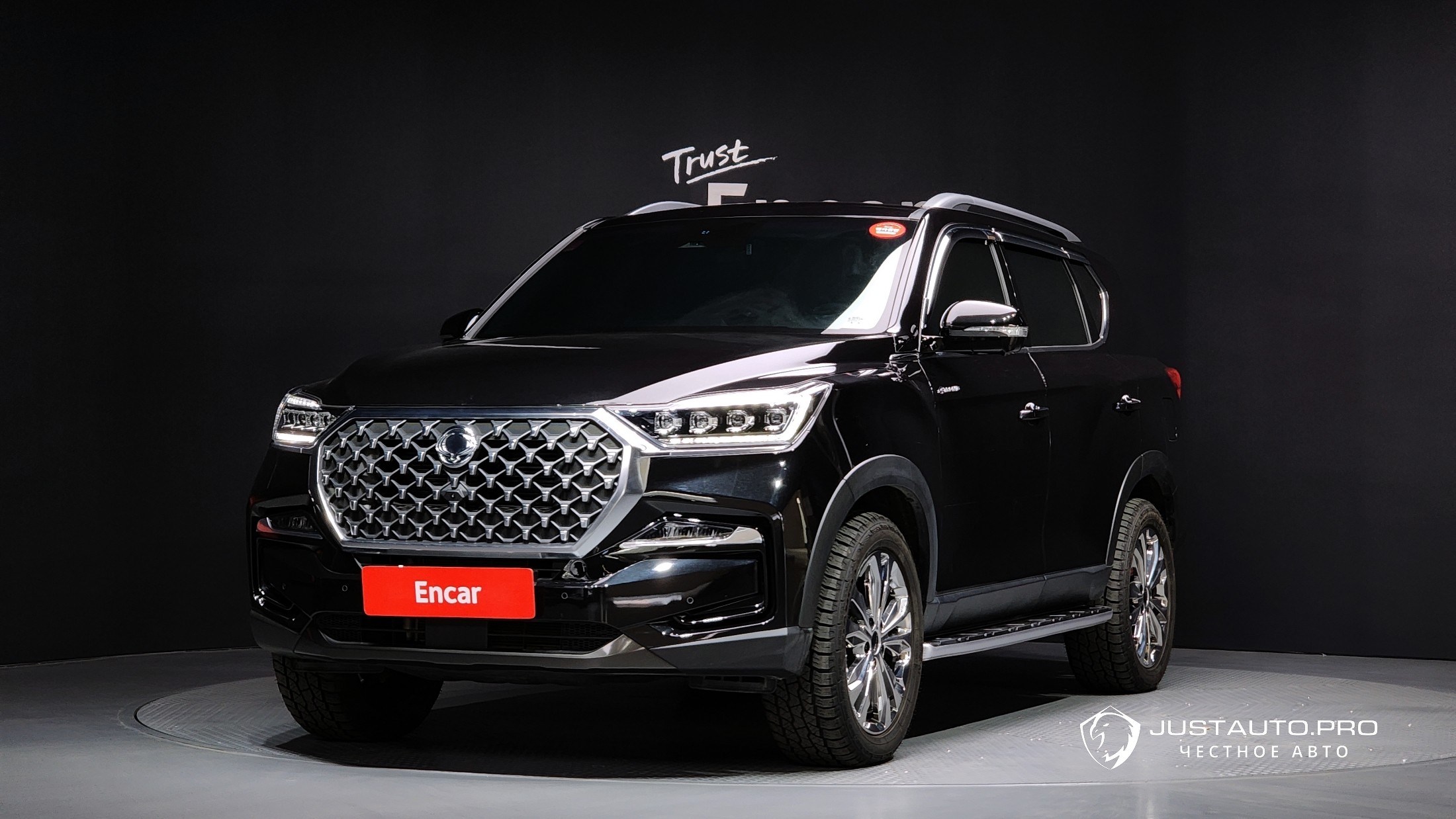 Автомобиль KG_Mobility_Ssangyong Rexton