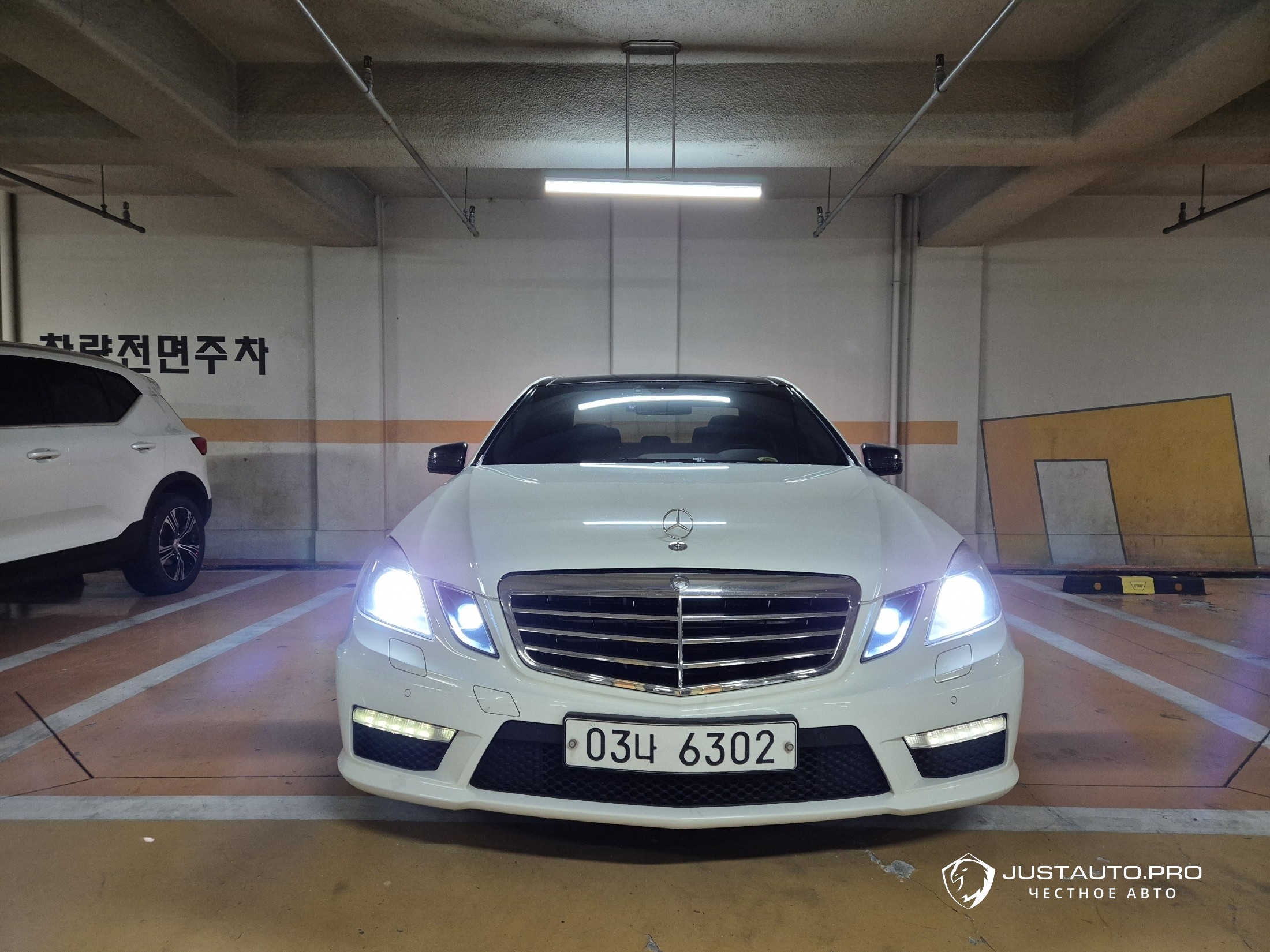 Автомобиль Mercedes-Benz E-Class
