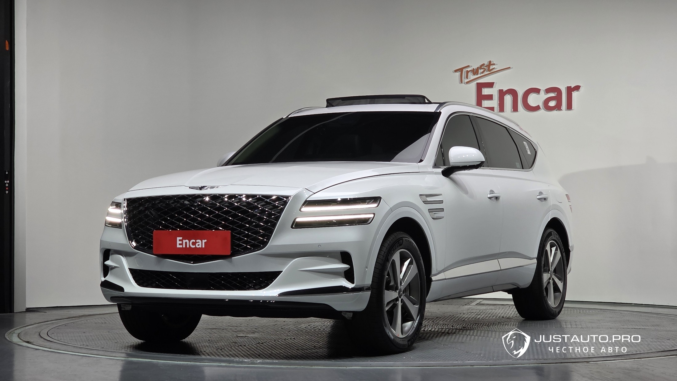 Автомобиль Genesis GV80