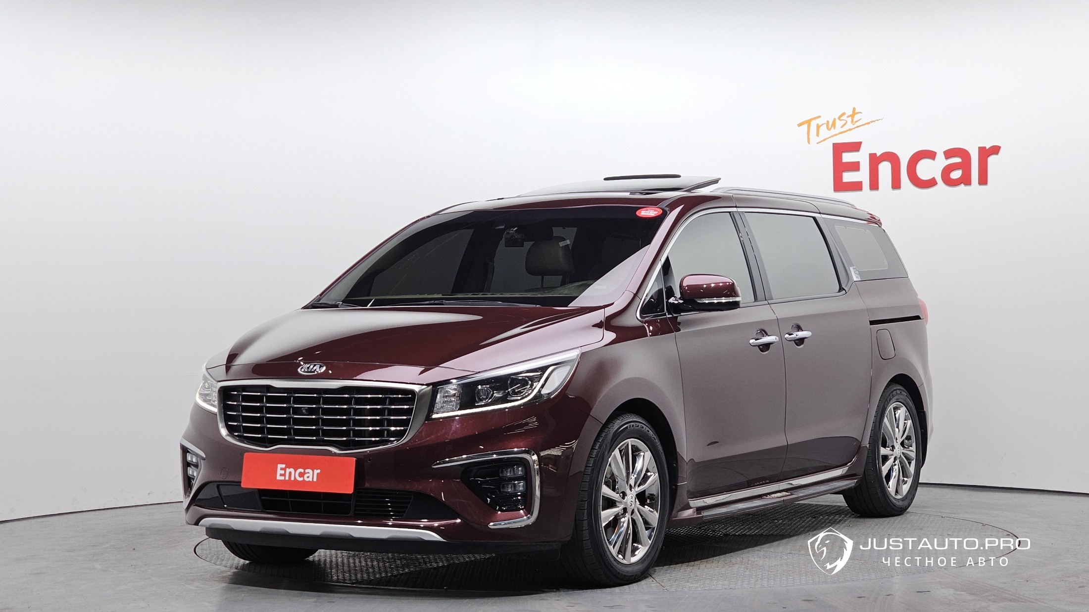 Автомобиль Kia Canival