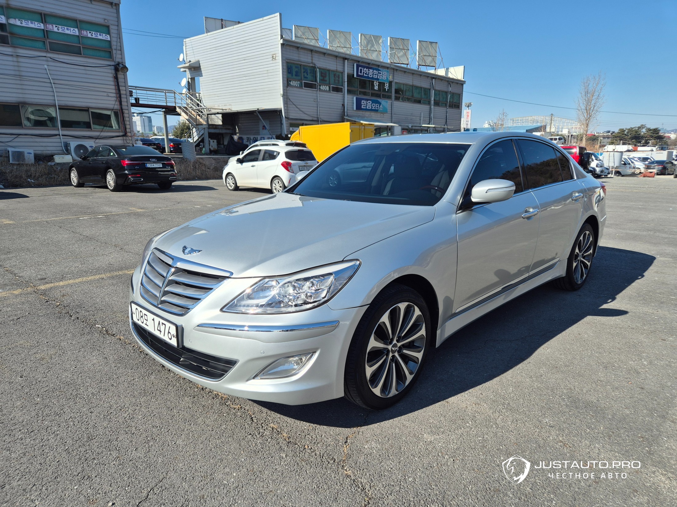 Автомобиль Hyundai Genesis