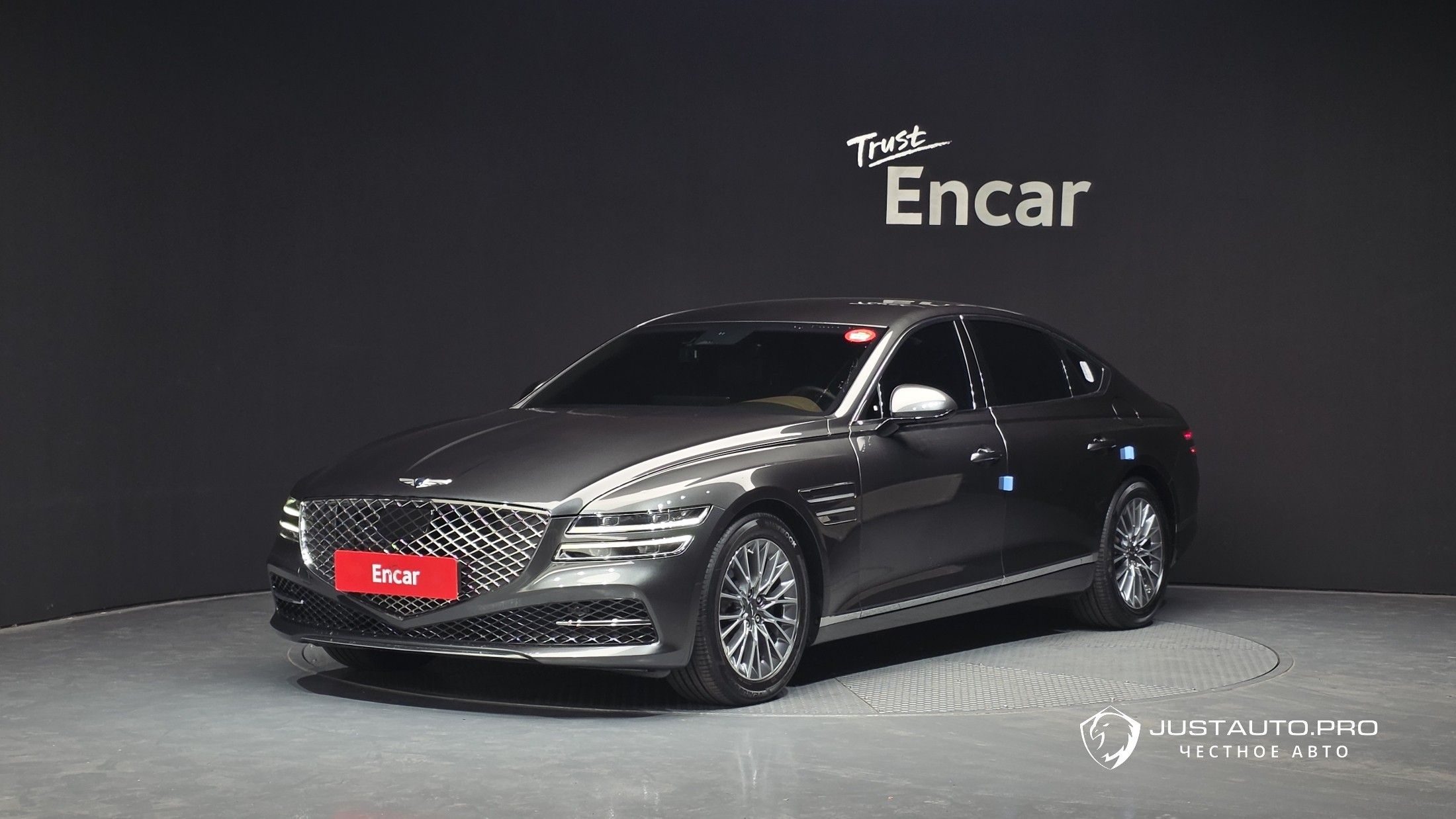 Автомобиль Genesis G80