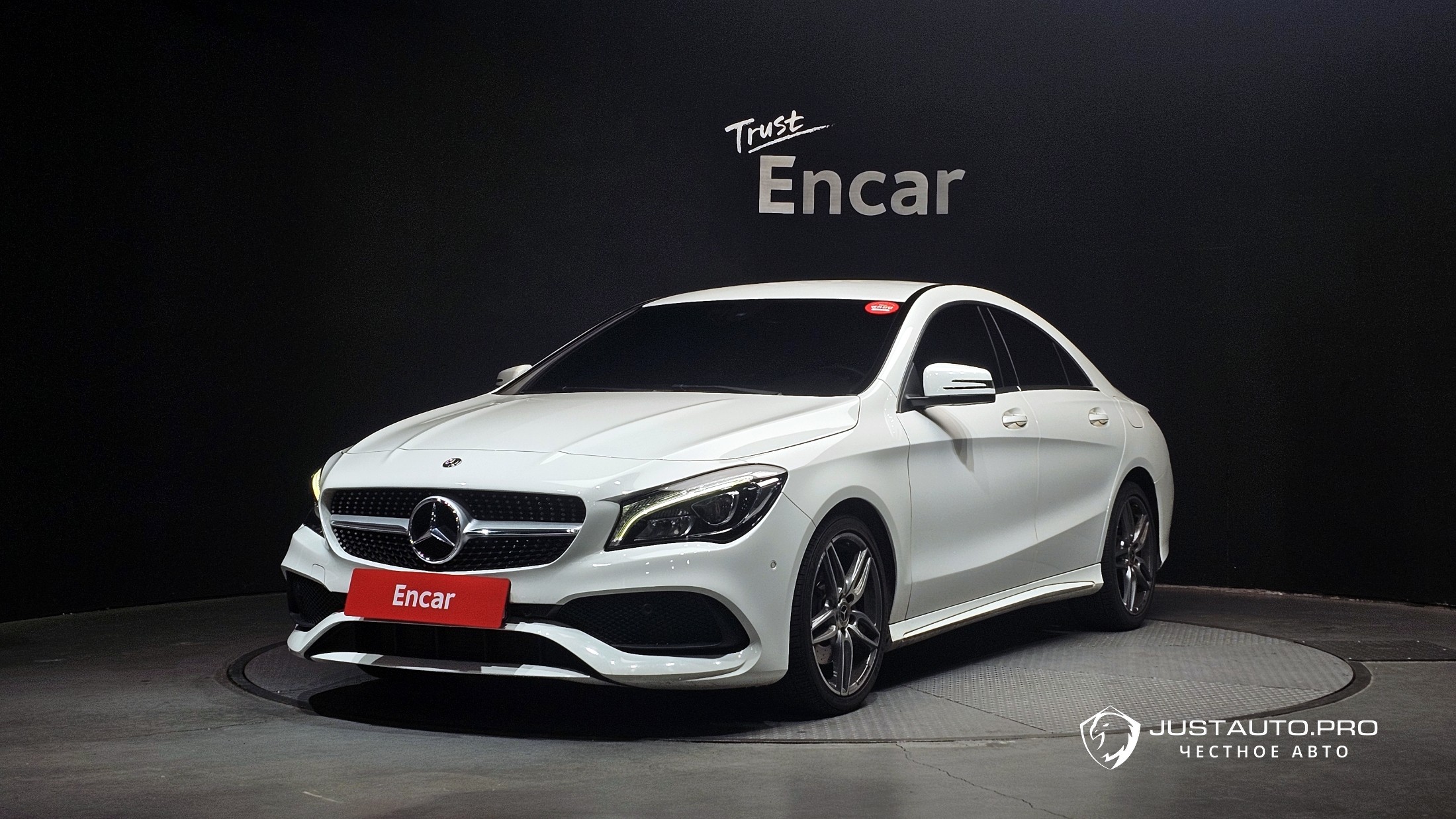 Автомобиль Mercedes-Benz CLA-Class