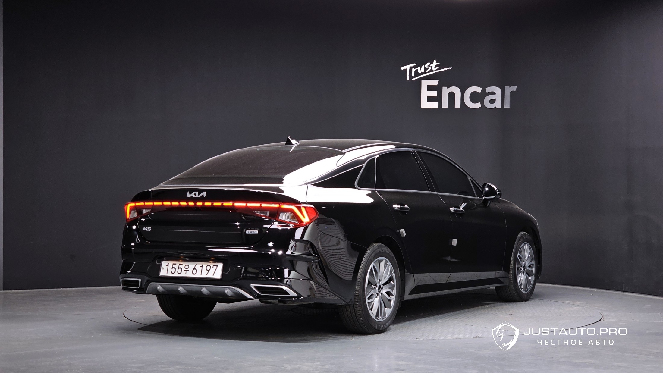 Автомобиль Kia K5