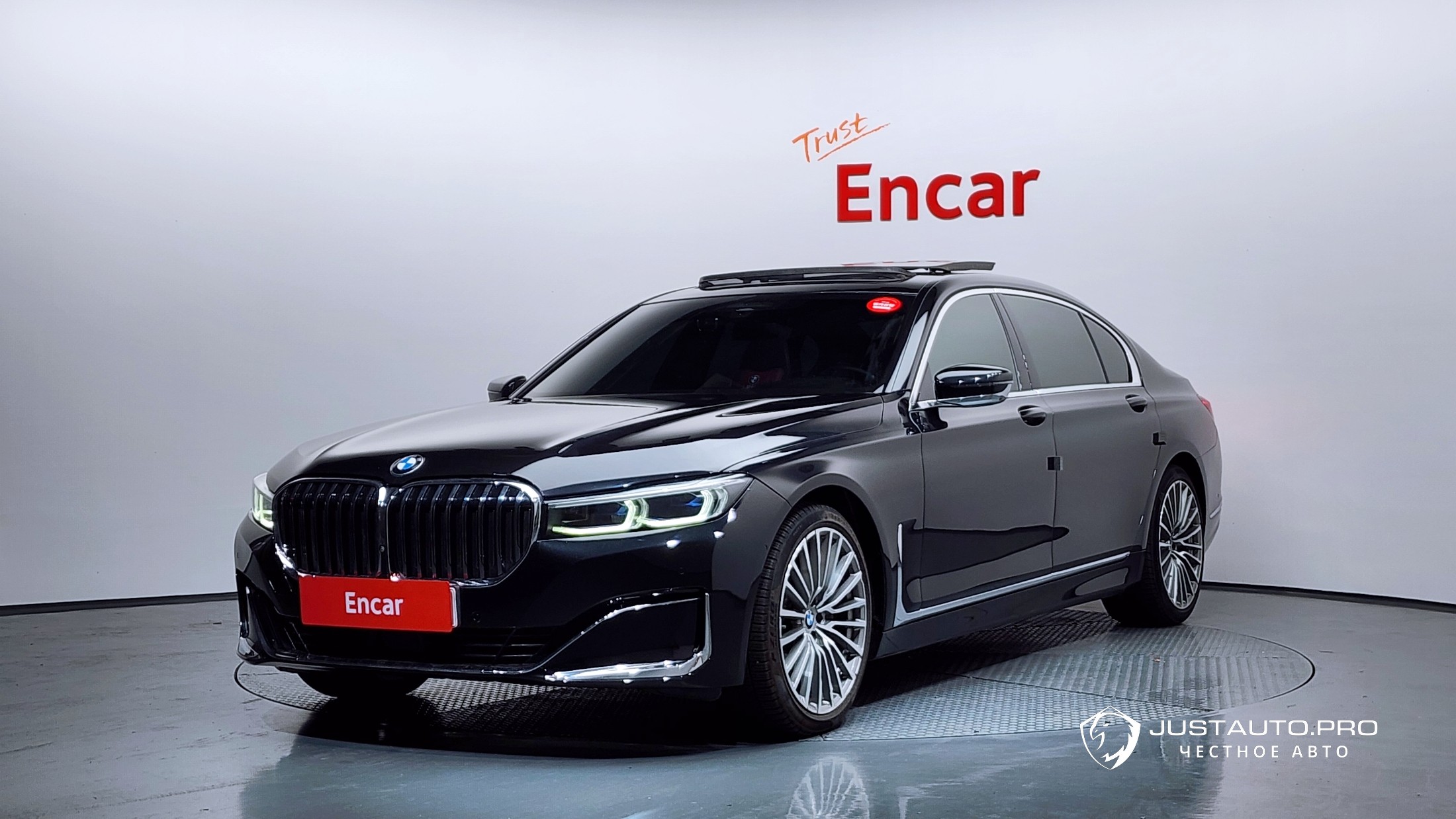 Автомобиль BMW 7-Series