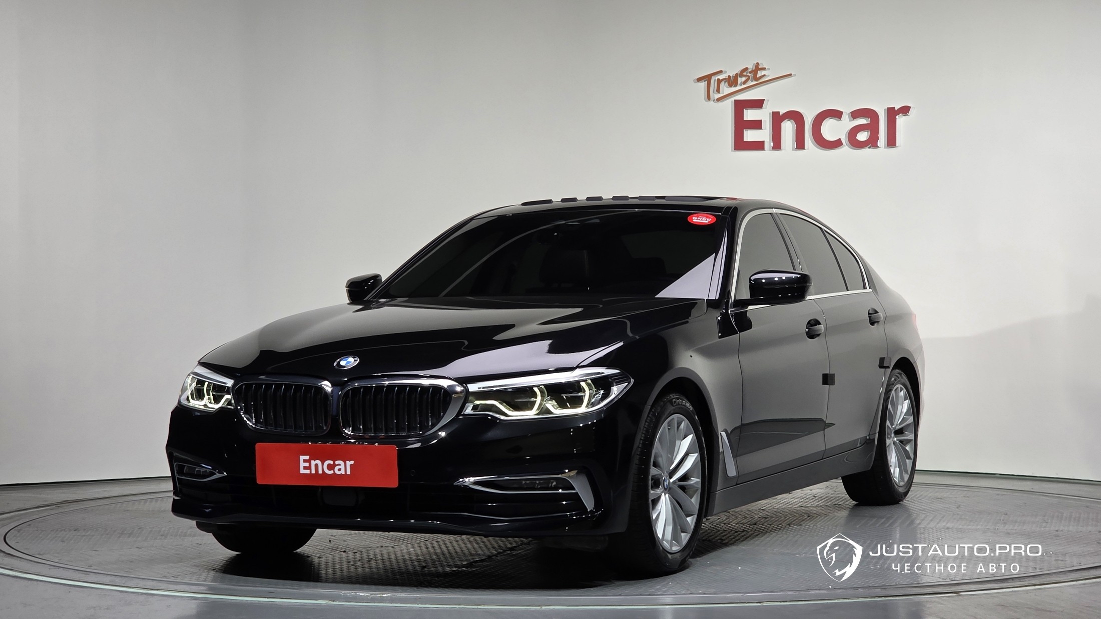 Автомобиль BMW 5-Series