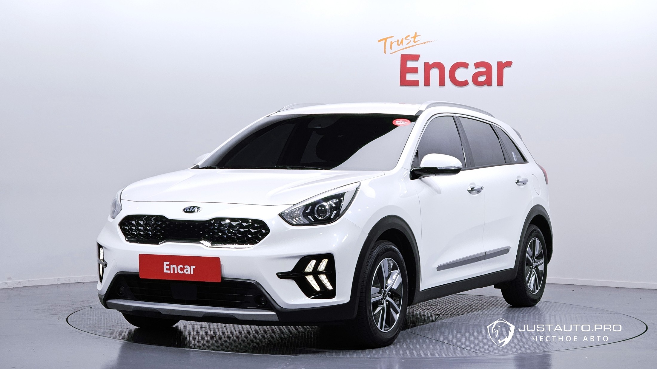 Автомобиль Kia Niro