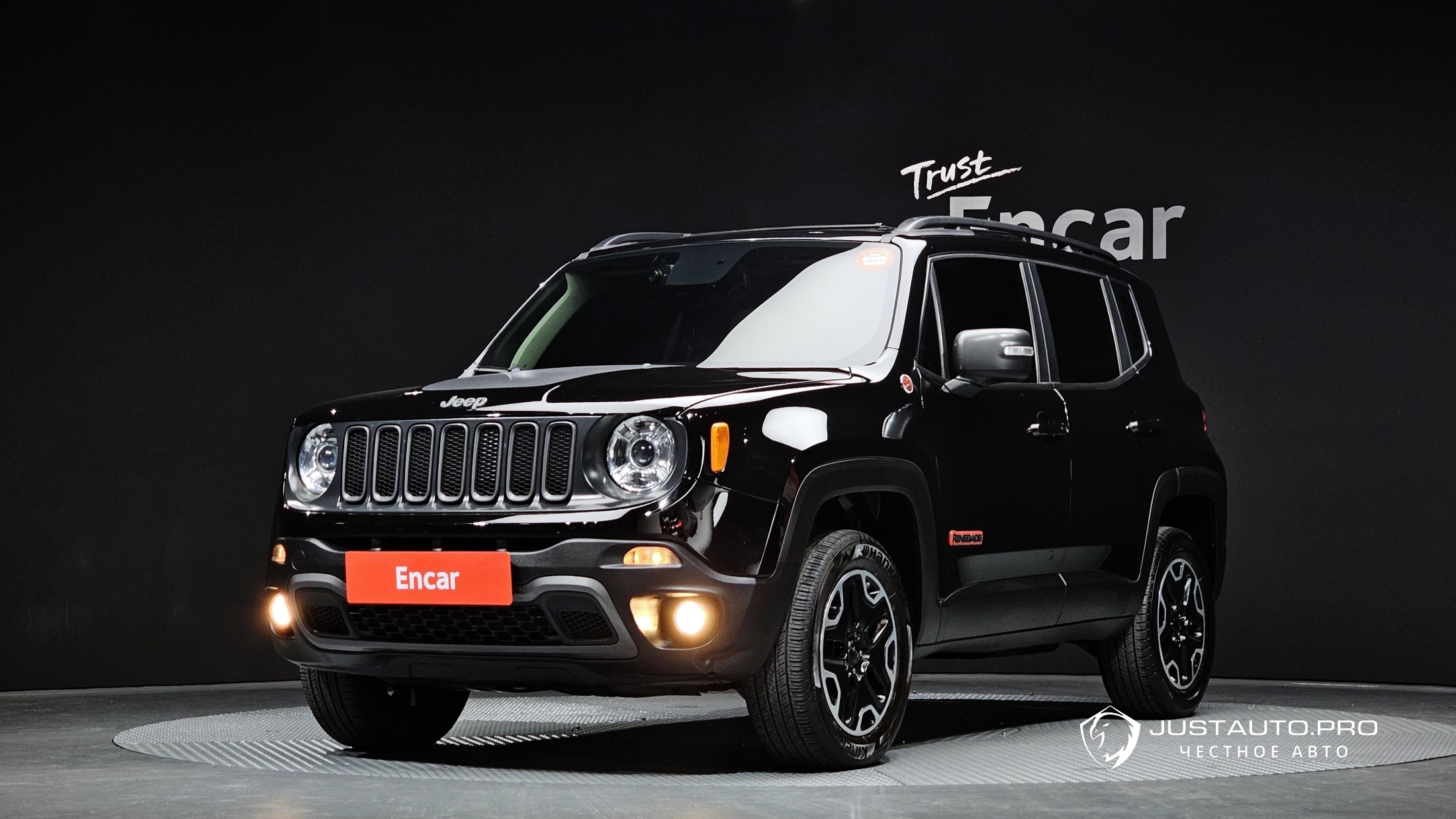 Автомобиль Jeep Renegade