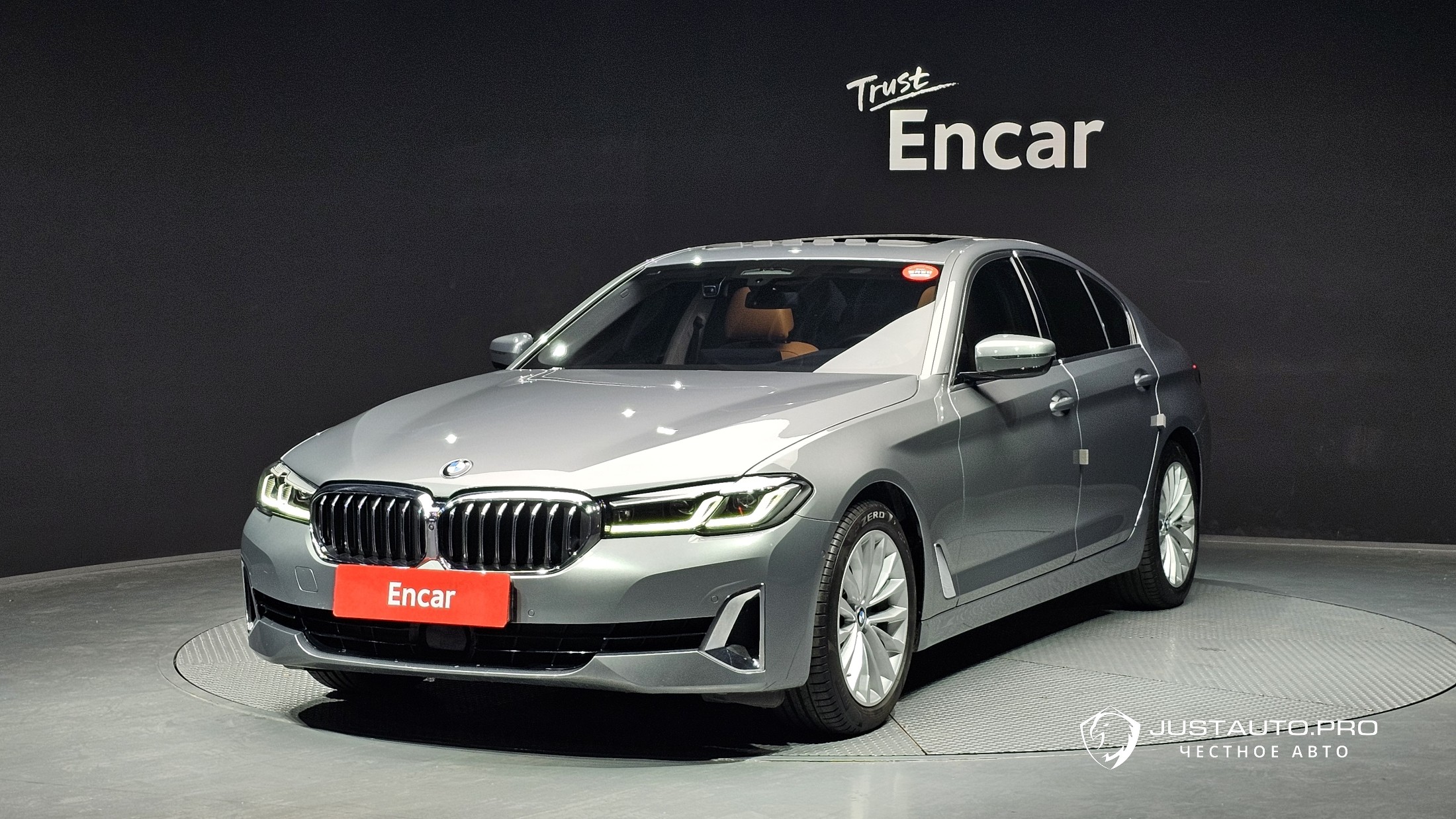 Автомобиль BMW 5-Series