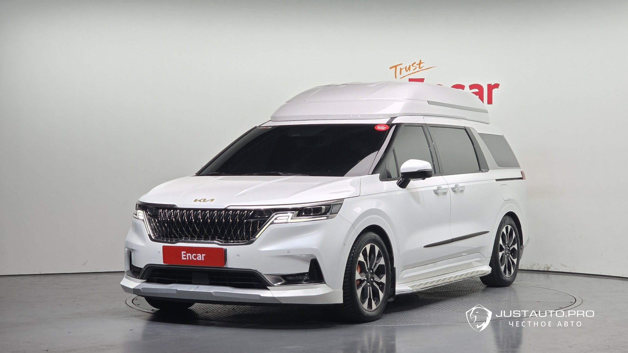 Автомобиль Kia Canival