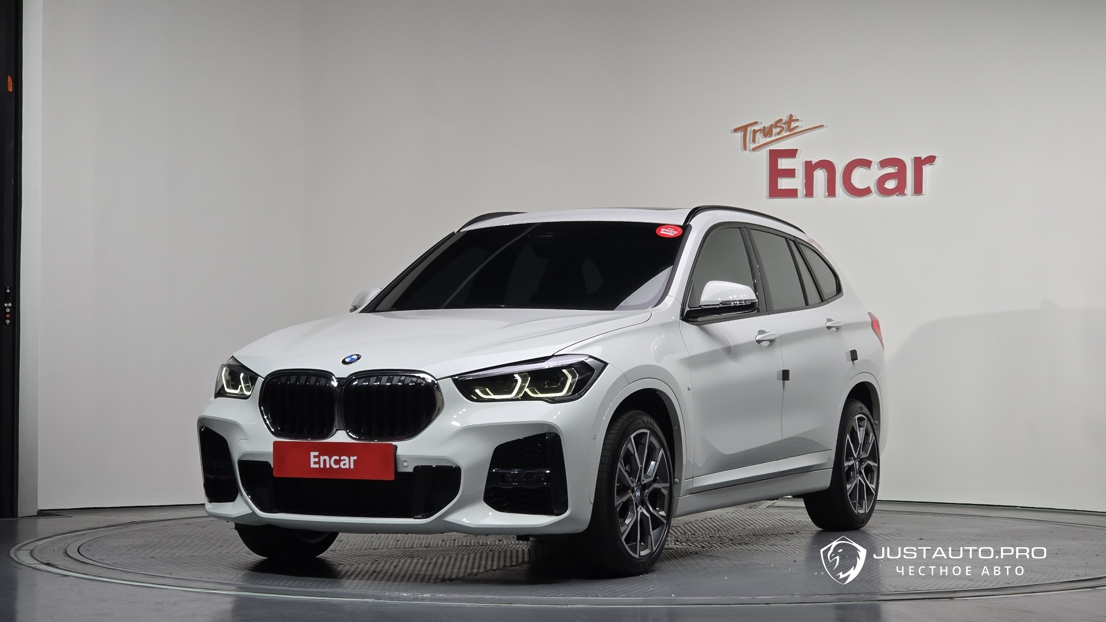 Автомобиль BMW X1