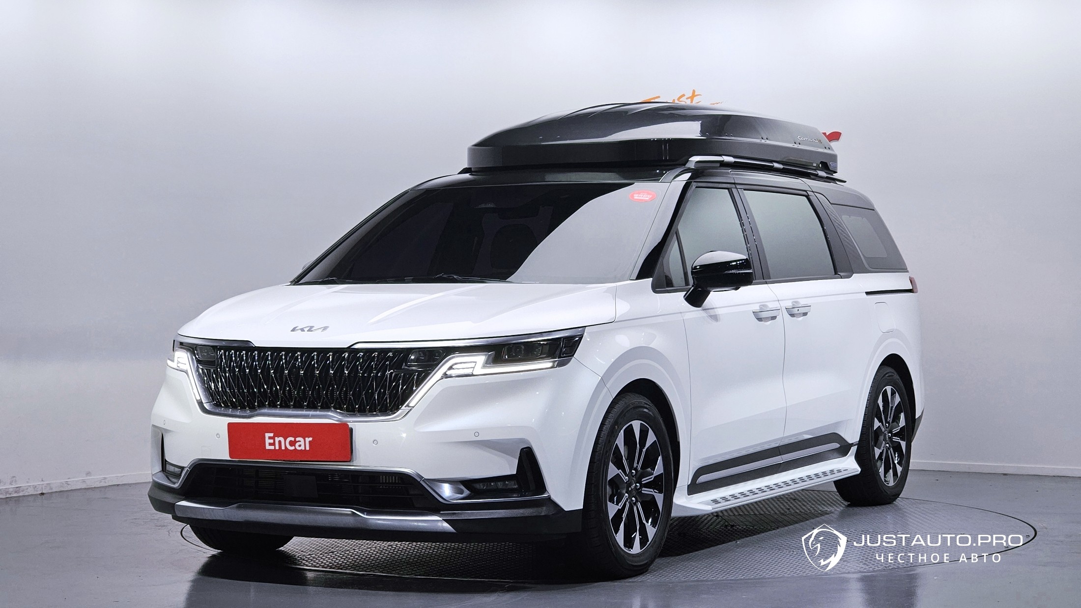 Автомобиль Kia Canival