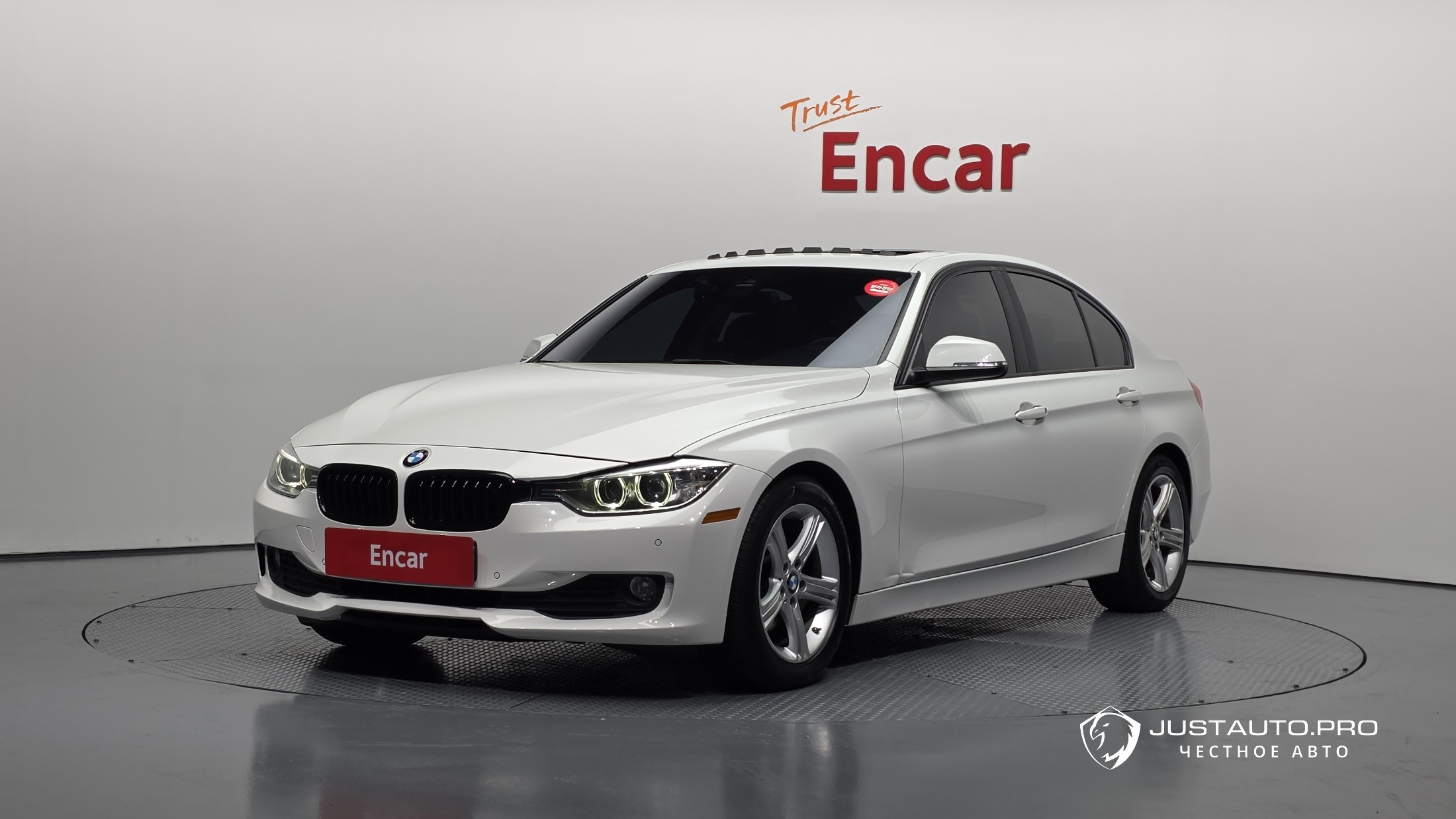 Автомобиль BMW 3-Series