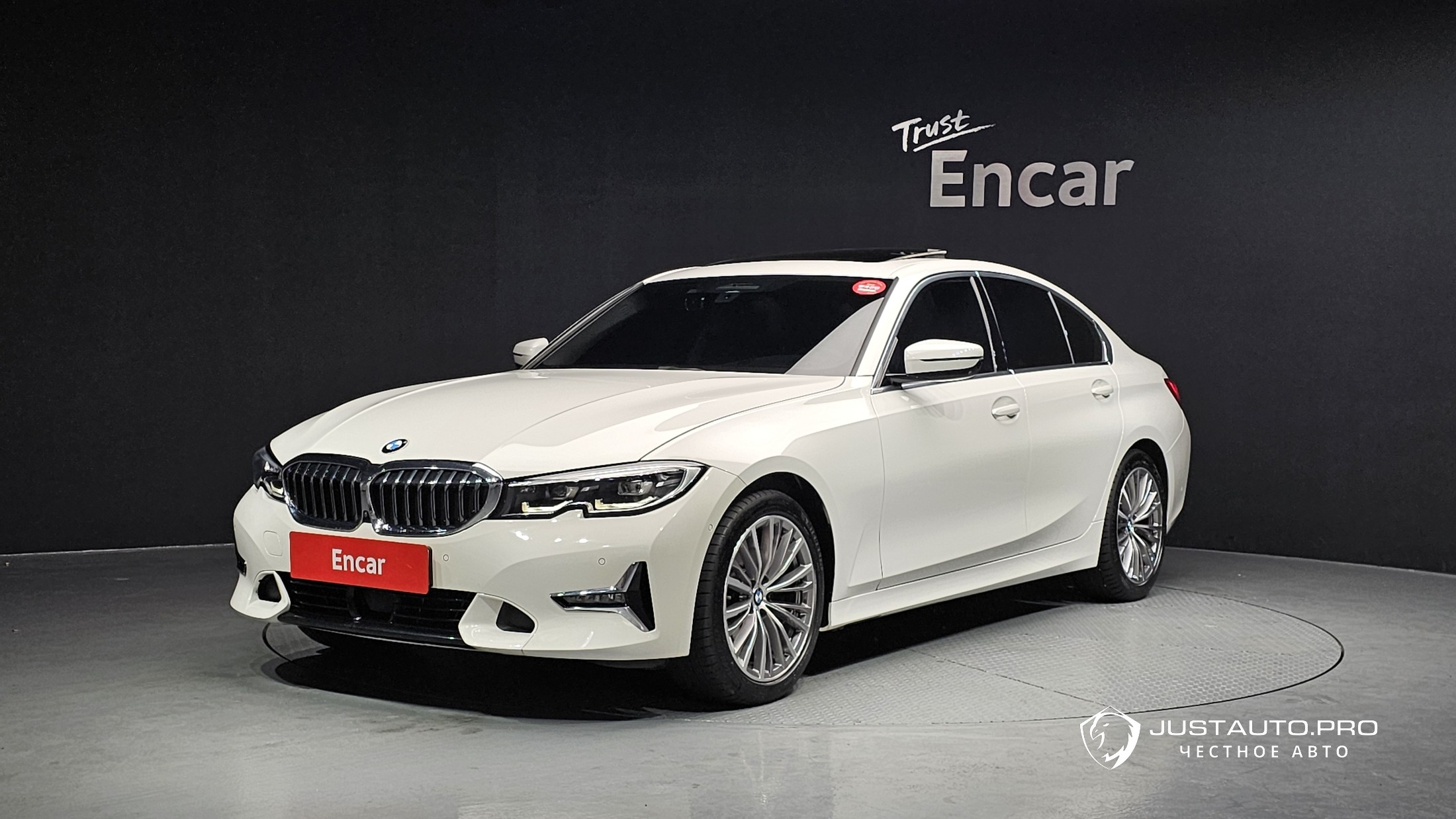 Автомобиль BMW 3-Series