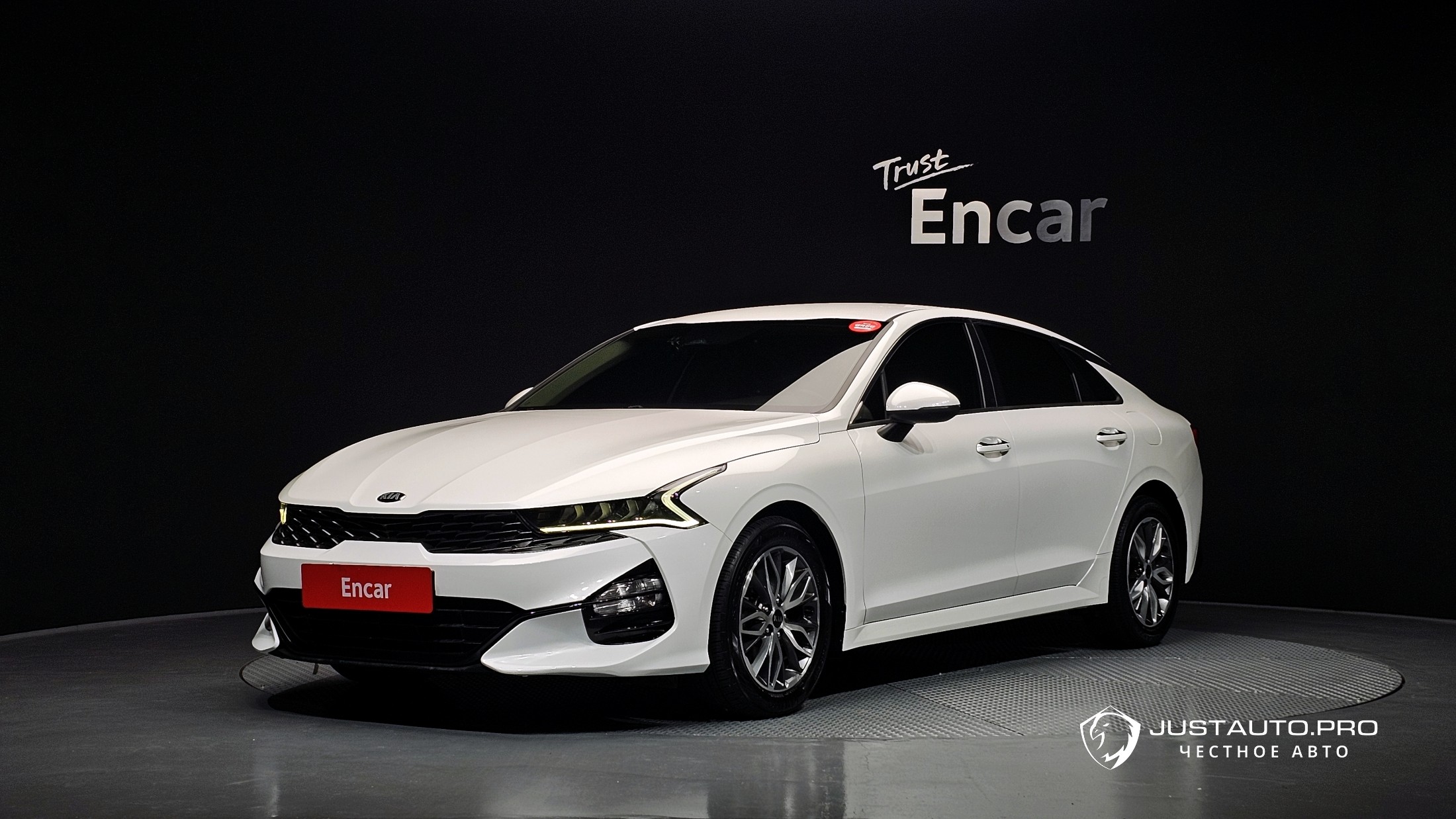 Автомобиль Kia K5