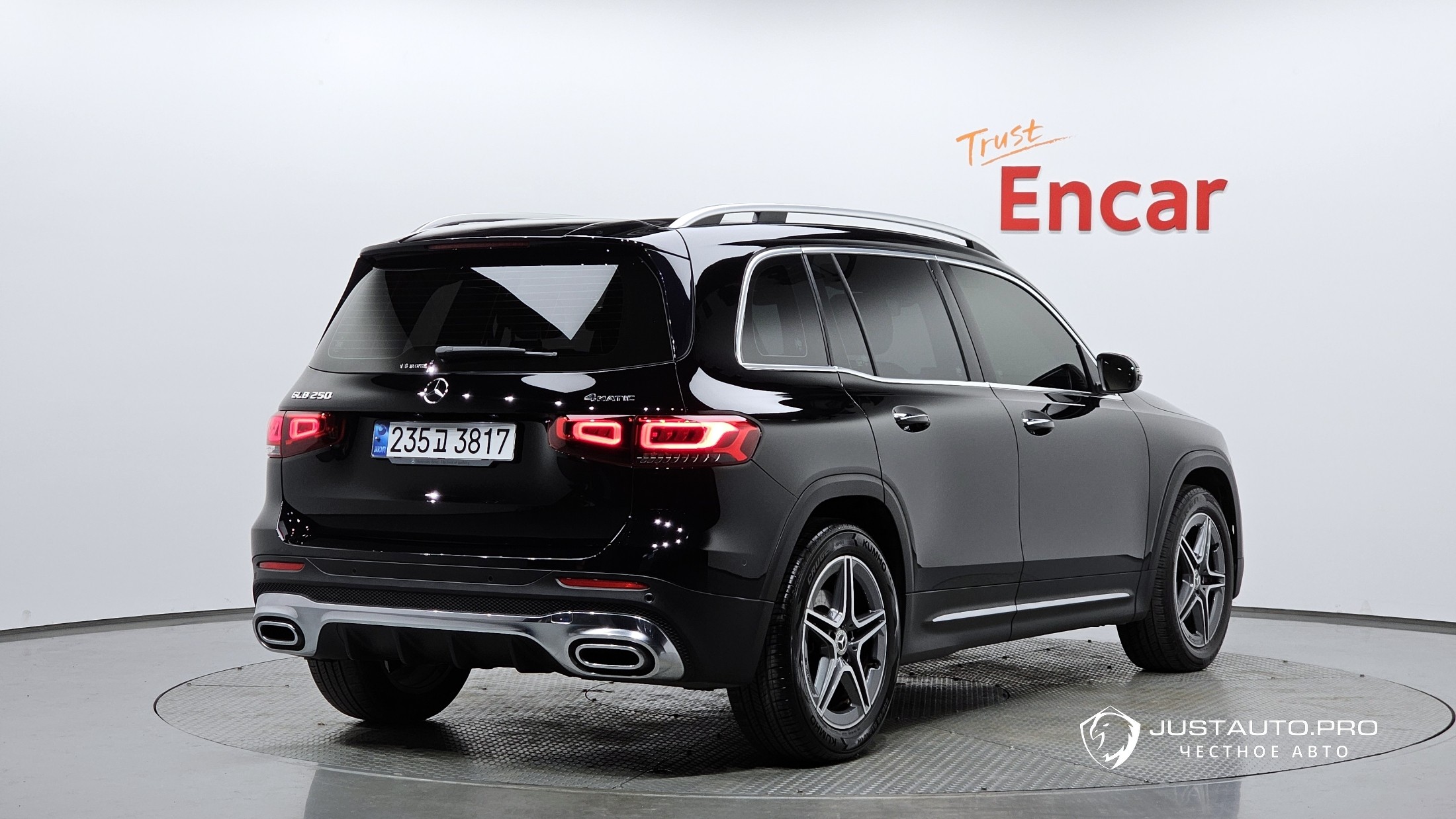 Автомобиль Mercedes-Benz GLB-Class