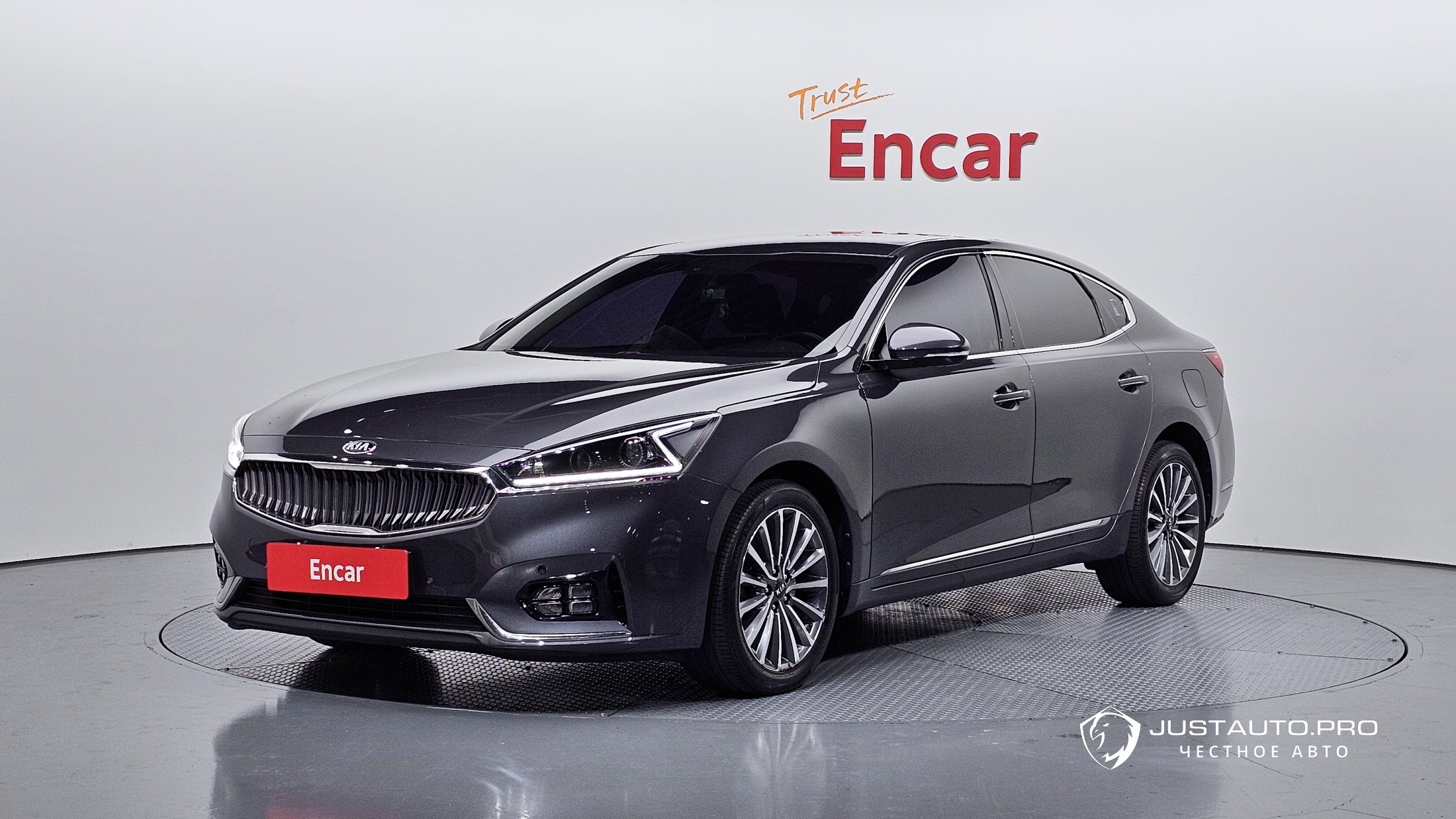 Автомобиль Kia K7
