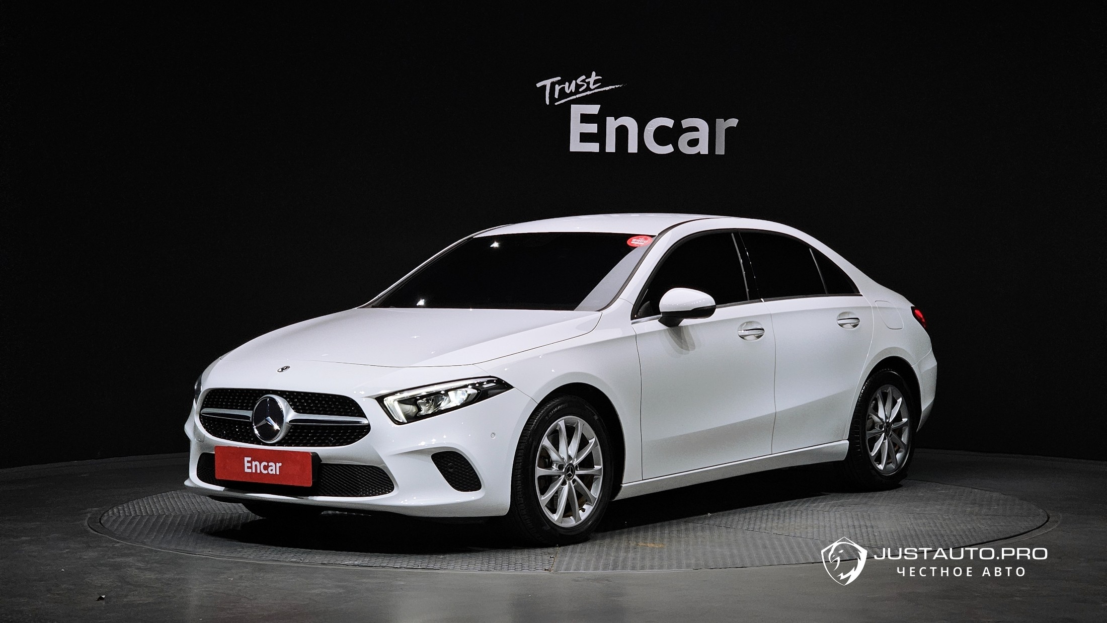 Автомобиль Mercedes-Benz A-Class
