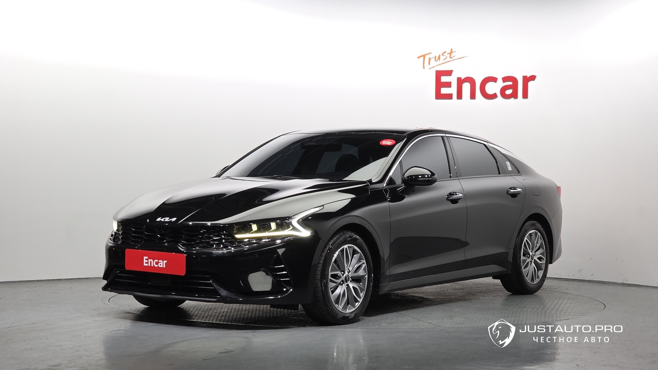 Автомобиль Kia K5