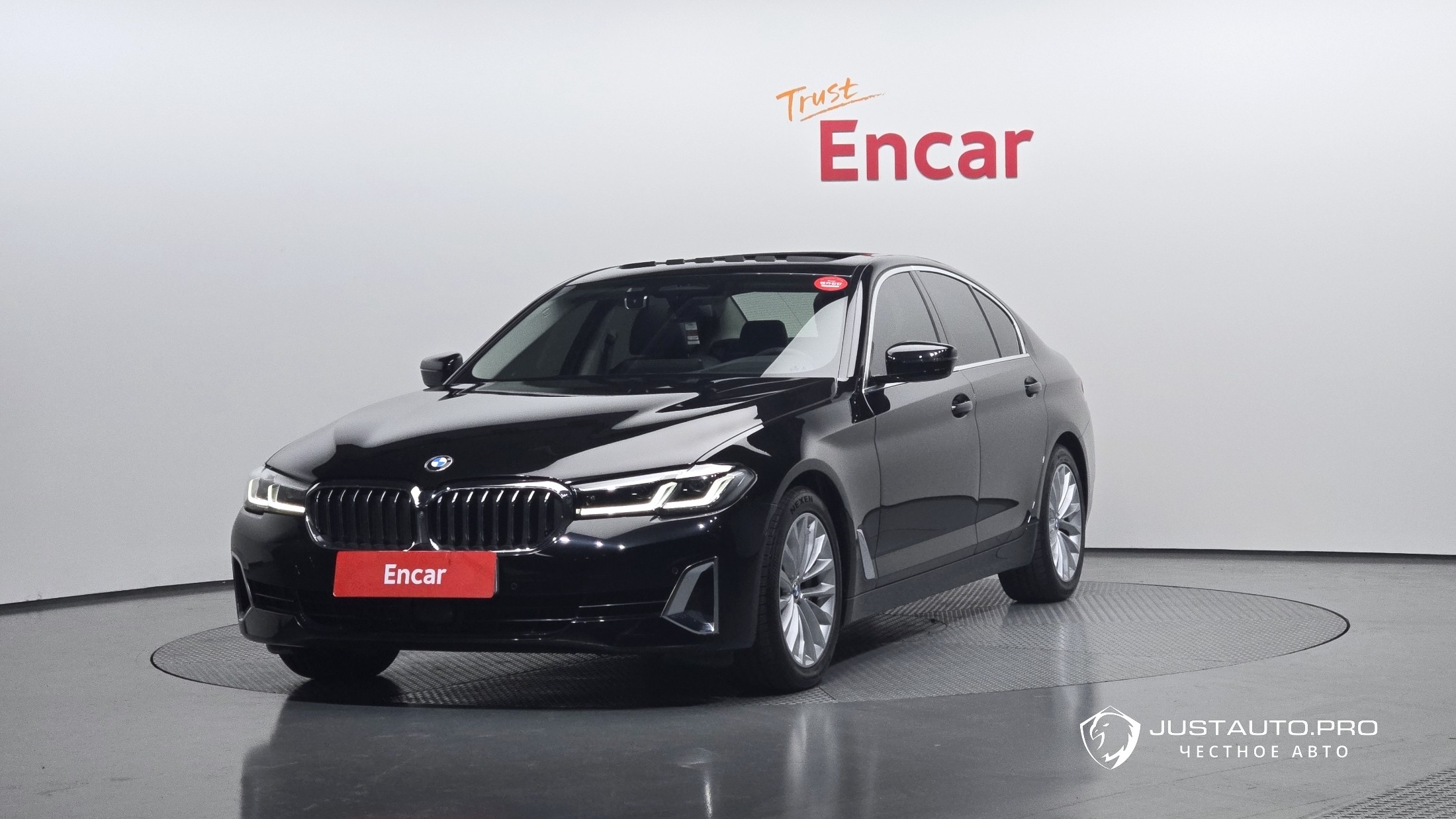 Автомобиль BMW 5-Series