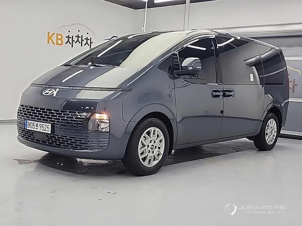 Автомобиль Hyundai Staria